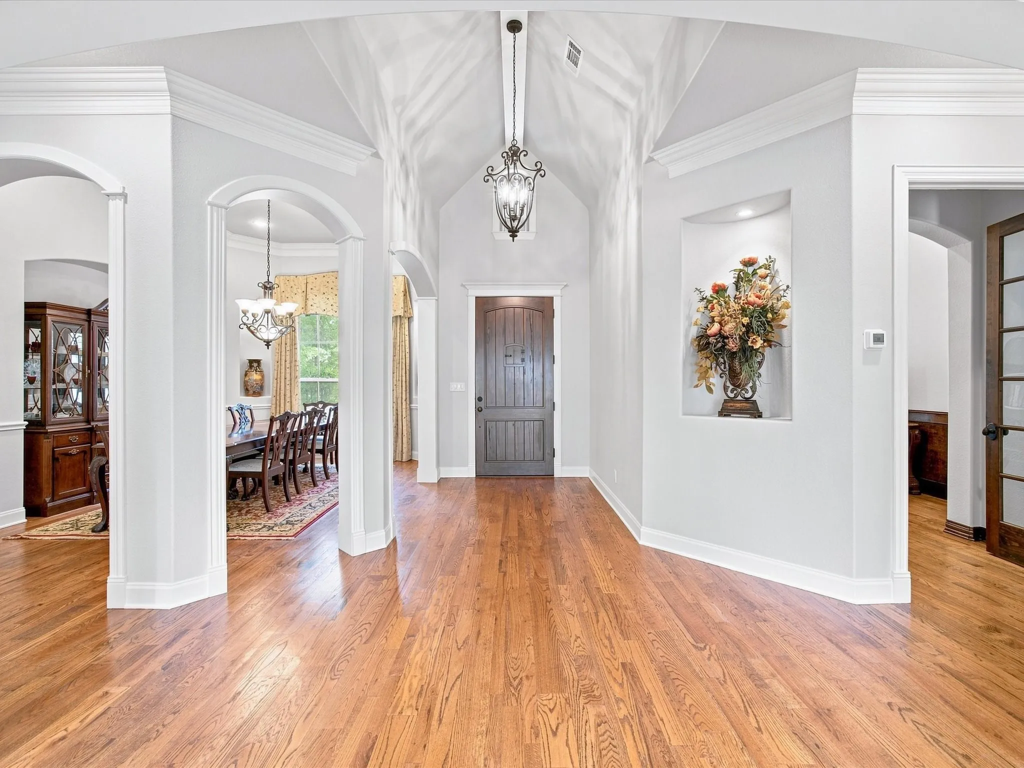 Single Family Residence For Sale in Parker County , 104 Lariat Court, Azle, Texas 76020, 4 Bedroom, 3 Bathroom, 3 Garage spaces, 3,469 Sqft, built in 2007, Preowned, mls#21232281, Real Estate Agent in Azle, Homes For Sale in Parker county, Homes For Sale in Azle, Realtor in Azle Texas, Real Estate Brokerage Independent Realty Texas, Luminita Cordes Realtor