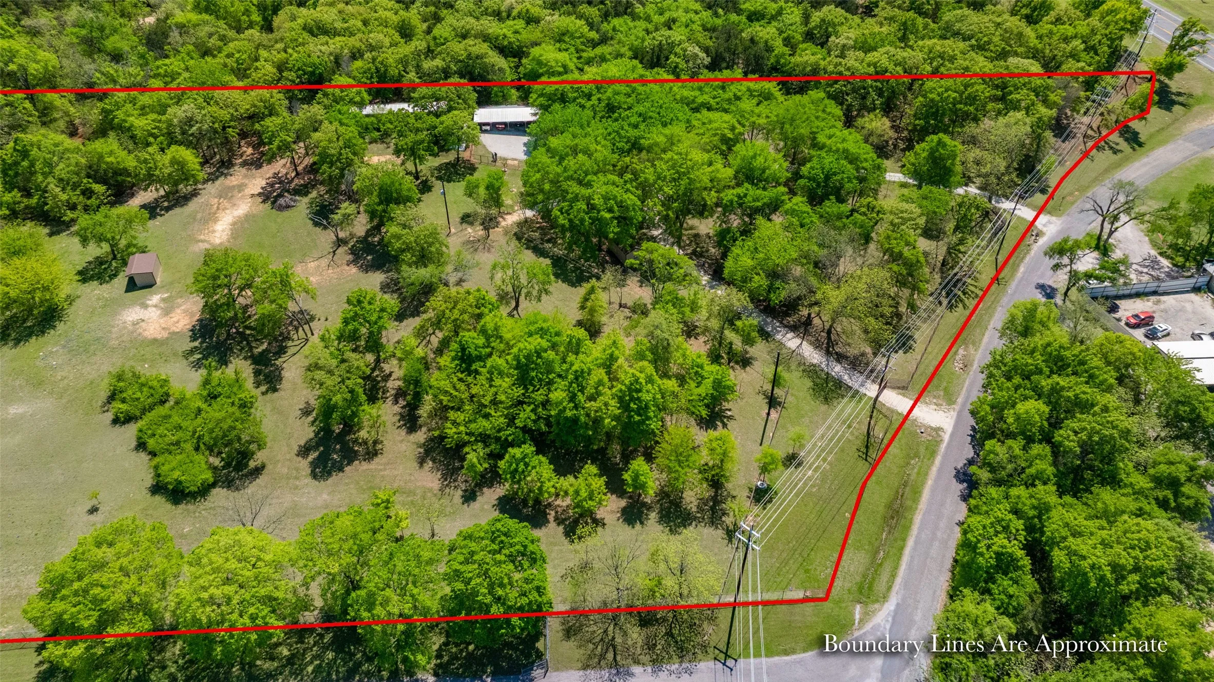 Manufactured Home For Sale in Grayson County , 100 Shawnee Trail Road, Whitesboro, Texas 76273, 2 Bedroom, 2 Bathroom, 4 Garage spaces, 900 Sqft, built in 2019, Preowned, mls#21233430, Real Estate Agent in Whitesboro, Homes For Sale in Grayson county, Homes For Sale in Whitesboro, Realtor in Whitesboro Texas, Real Estate Brokerage Independent Realty Texas, Luminita Cordes Realtor