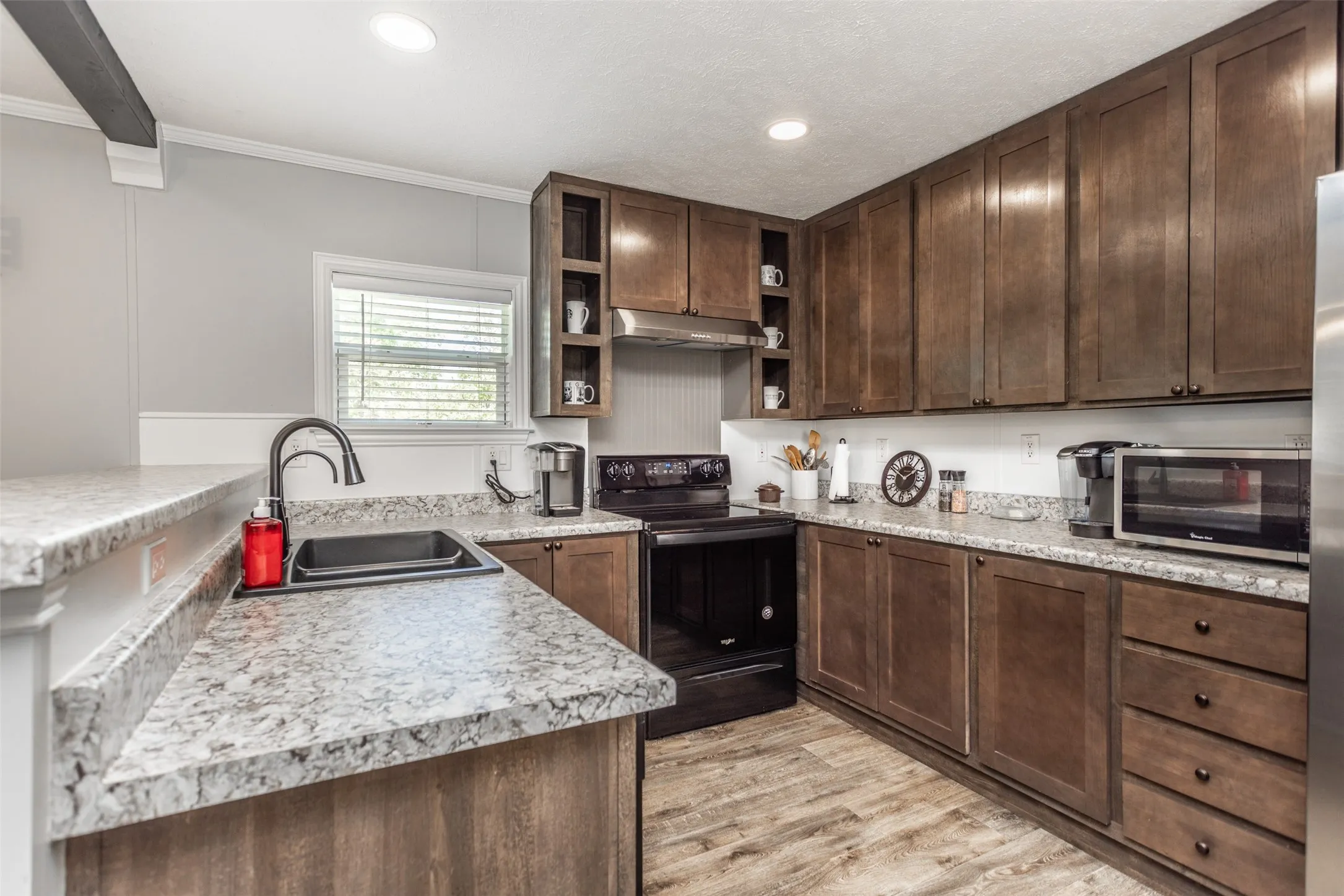 Manufactured Home For Sale in Grayson County , 100 Shawnee Trail Road, Whitesboro, Texas 76273, 2 Bedroom, 2 Bathroom, 4 Garage spaces, 900 Sqft, built in 2019, Preowned, mls#21233430, Real Estate Agent in Whitesboro, Homes For Sale in Grayson county, Homes For Sale in Whitesboro, Realtor in Whitesboro Texas, Real Estate Brokerage Independent Realty Texas, Luminita Cordes Realtor