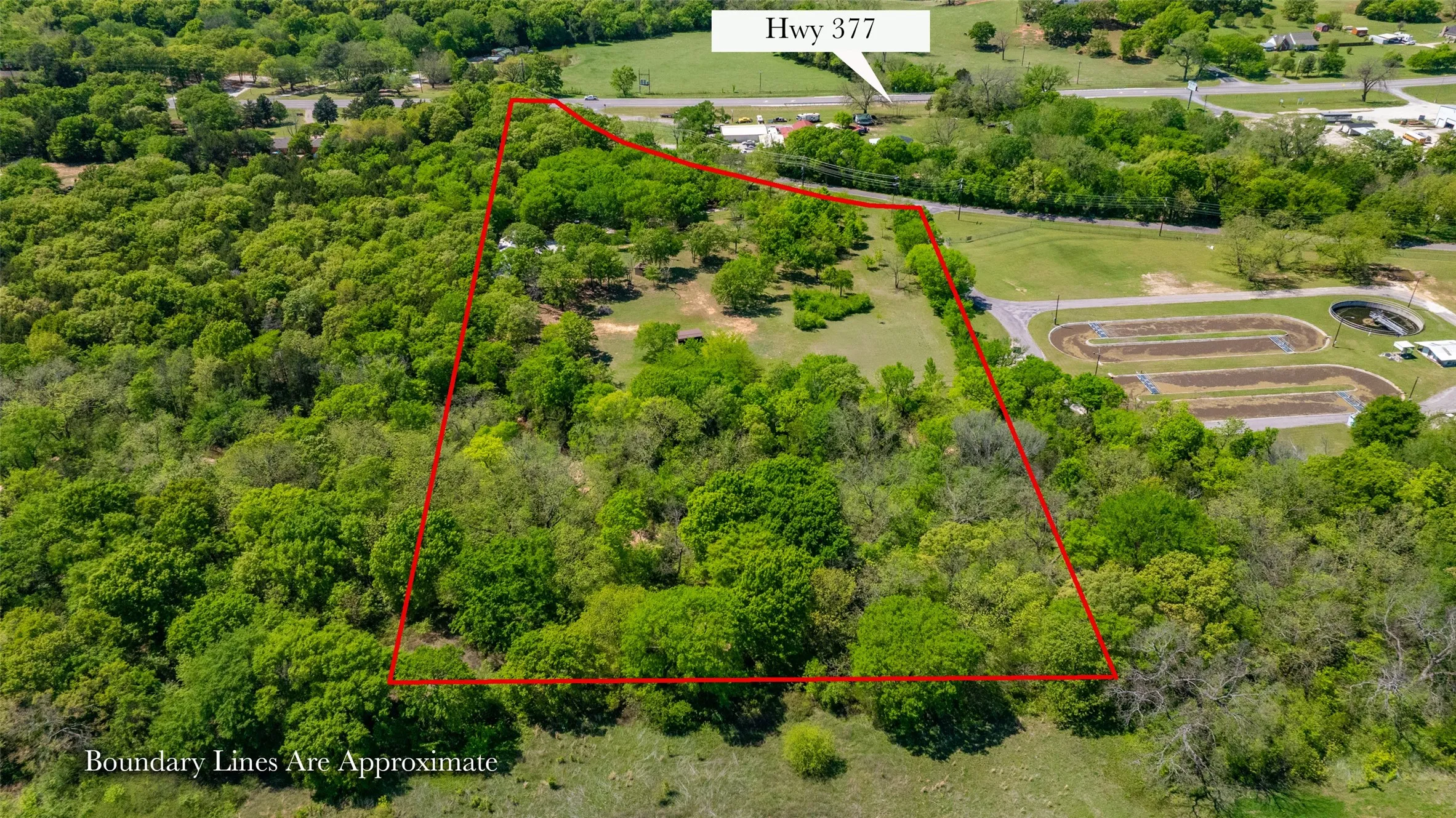 Manufactured Home For Sale in Grayson County , 100 Shawnee Trail Road, Whitesboro, Texas 76273, 2 Bedroom, 2 Bathroom, 4 Garage spaces, 900 Sqft, built in 2019, Preowned, mls#21233430, Real Estate Agent in Whitesboro, Homes For Sale in Grayson county, Homes For Sale in Whitesboro, Realtor in Whitesboro Texas, Real Estate Brokerage Independent Realty Texas, Luminita Cordes Realtor
