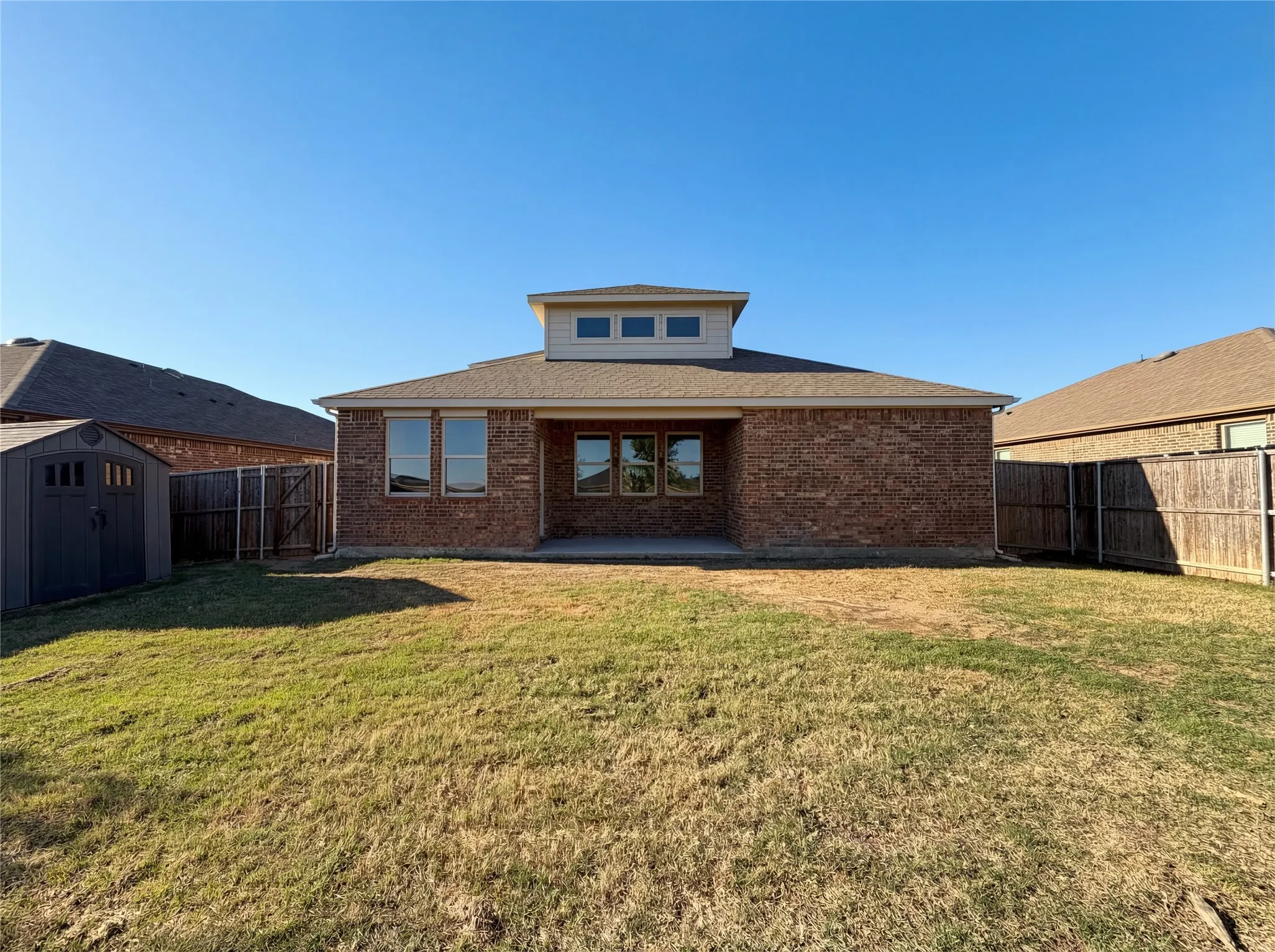 Single Family Residence For Sale in Collin County , 1012 Crepe Myrtle Lane, Anna, Texas 75409, 4 Bedroom, 3 Bathroom, 2 Garage spaces, 2,393 Sqft, built in 2020, Preowned, mls#21234198, Real Estate Agent in Anna, Homes For Sale in Collin county, Homes For Sale in Anna, Realtor in Anna Texas, Real Estate Brokerage Independent Realty Texas, Luminita Cordes Realtor