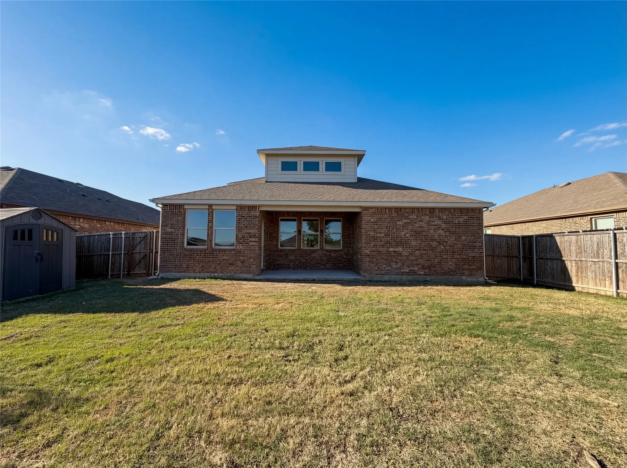 Single Family Residence For Sale in Collin County , 1012 Crepe Myrtle Lane, Anna, Texas 75409, 4 Bedroom, 3 Bathroom, 2 Garage spaces, 2,393 Sqft, built in 2020, Preowned, mls#21234198, Real Estate Agent in Anna, Homes For Sale in Collin county, Homes For Sale in Anna, Realtor in Anna Texas, Real Estate Brokerage Independent Realty Texas, Luminita Cordes Realtor