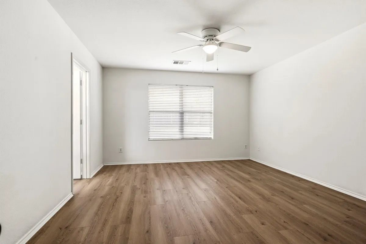 Single Family Residence For Sale in Collin County , 2512 Quail Ridge Road, Melissa, Texas 75454, 3 Bedroom, 2 Bathroom, 2 Garage spaces, 1,798 Sqft, built in 2003, Preowned, Price $310,000, mls#21231968, Real Estate Agent in Melissa, Homes For Sale in Collin county, Homes For Sale in Melissa, Realtor in Melissa Texas, Real Estate Brokerage Independent Realty Texas, Luminita Cordes Realtor