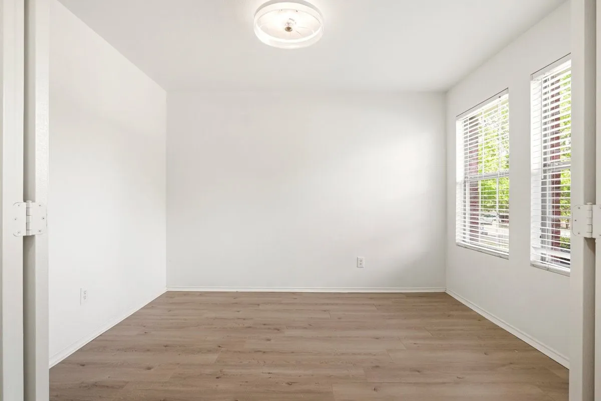 Single Family Residence For Sale in Collin County , 2512 Quail Ridge Road, Melissa, Texas 75454, 3 Bedroom, 2 Bathroom, 2 Garage spaces, 1,798 Sqft, built in 2003, Preowned, Price $310,000, mls#21231968, Real Estate Agent in Melissa, Homes For Sale in Collin county, Homes For Sale in Melissa, Realtor in Melissa Texas, Real Estate Brokerage Independent Realty Texas, Luminita Cordes Realtor