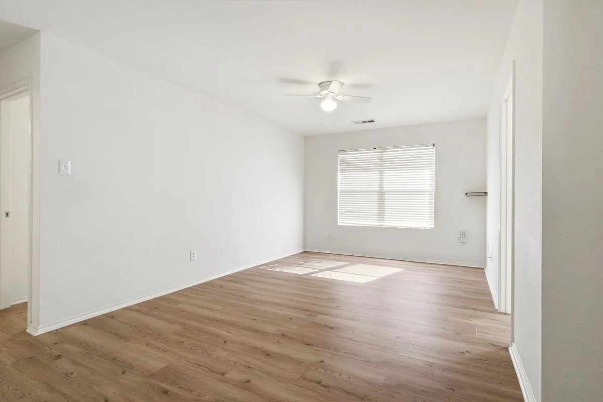 Single Family Residence For Sale in Collin County , 2512 Quail Ridge Road, Melissa, Texas 75454, 3 Bedroom, 2 Bathroom, 2 Garage spaces, 1,798 Sqft, built in 2003, Preowned, Price $310,000, mls#21231968, Real Estate Agent in Melissa, Homes For Sale in Collin county, Homes For Sale in Melissa, Realtor in Melissa Texas, Real Estate Brokerage Independent Realty Texas, Luminita Cordes Realtor