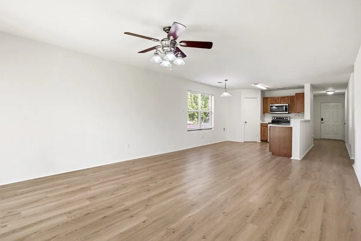 Single Family Residence For Sale in Collin County , 2512 Quail Ridge Road, Melissa, Texas 75454, 3 Bedroom, 2 Bathroom, 2 Garage spaces, 1,798 Sqft, built in 2003, Preowned, Price $310,000, mls#21231968, Real Estate Agent in Melissa, Homes For Sale in Collin county, Homes For Sale in Melissa, Realtor in Melissa Texas, Real Estate Brokerage Independent Realty Texas, Luminita Cordes Realtor