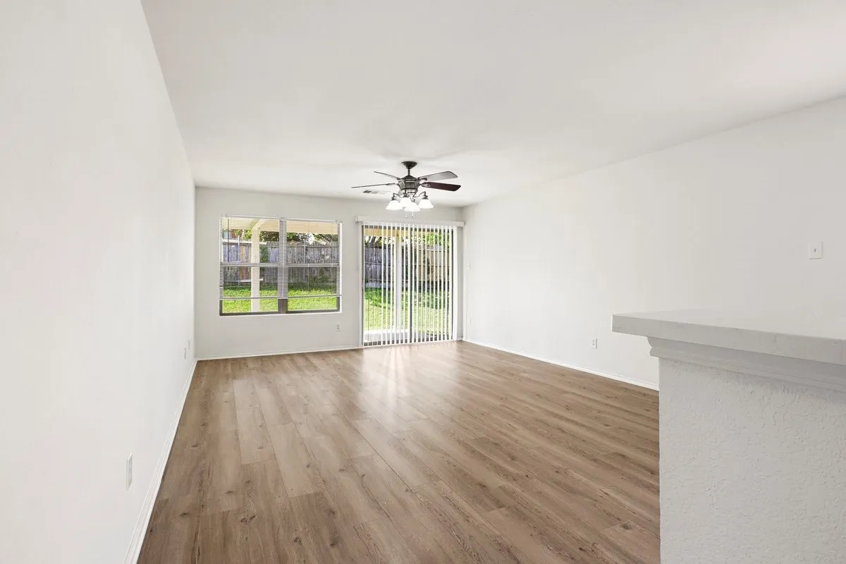 Single Family Residence For Sale in Collin County , 2512 Quail Ridge Road, Melissa, Texas 75454, 3 Bedroom, 2 Bathroom, 2 Garage spaces, 1,798 Sqft, built in 2003, Preowned, Price $310,000, mls#21231968, Real Estate Agent in Melissa, Homes For Sale in Collin county, Homes For Sale in Melissa, Realtor in Melissa Texas, Real Estate Brokerage Independent Realty Texas, Luminita Cordes Realtor
