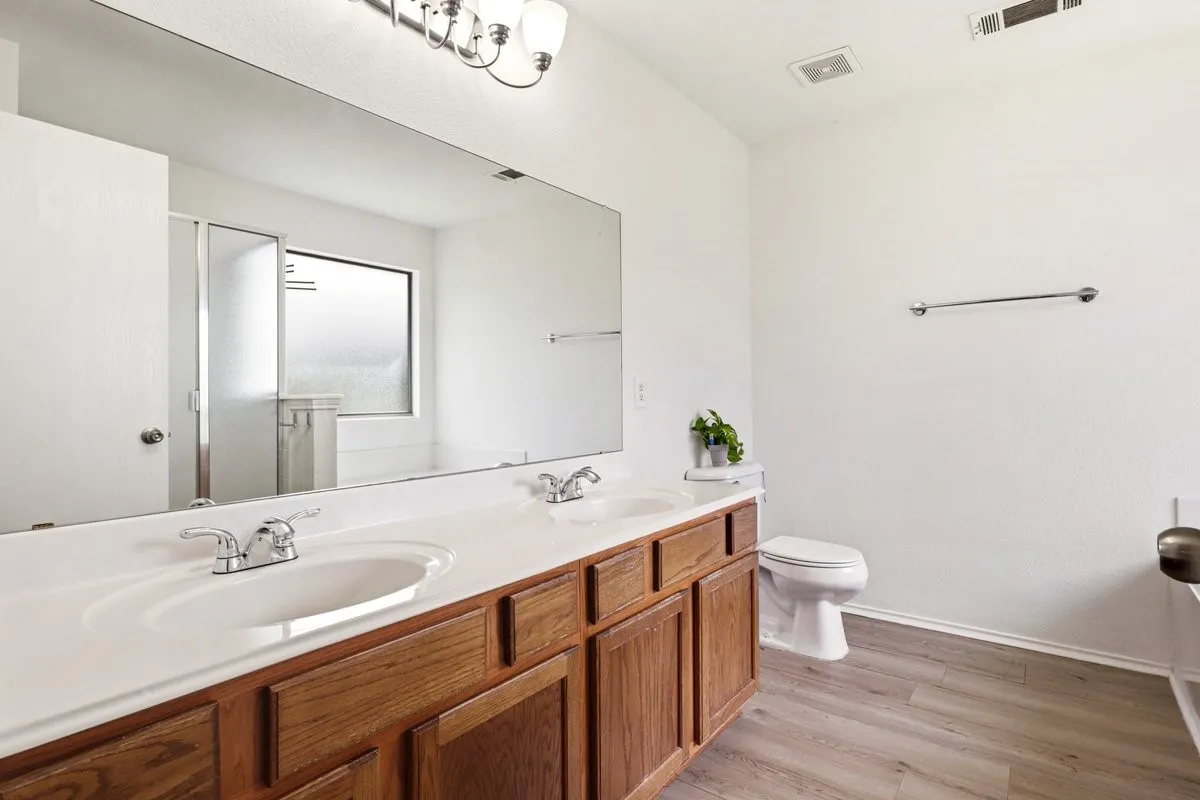 Single Family Residence For Sale in Collin County , 2512 Quail Ridge Road, Melissa, Texas 75454, 3 Bedroom, 2 Bathroom, 2 Garage spaces, 1,798 Sqft, built in 2003, Preowned, Price $310,000, mls#21231968, Real Estate Agent in Melissa, Homes For Sale in Collin county, Homes For Sale in Melissa, Realtor in Melissa Texas, Real Estate Brokerage Independent Realty Texas, Luminita Cordes Realtor