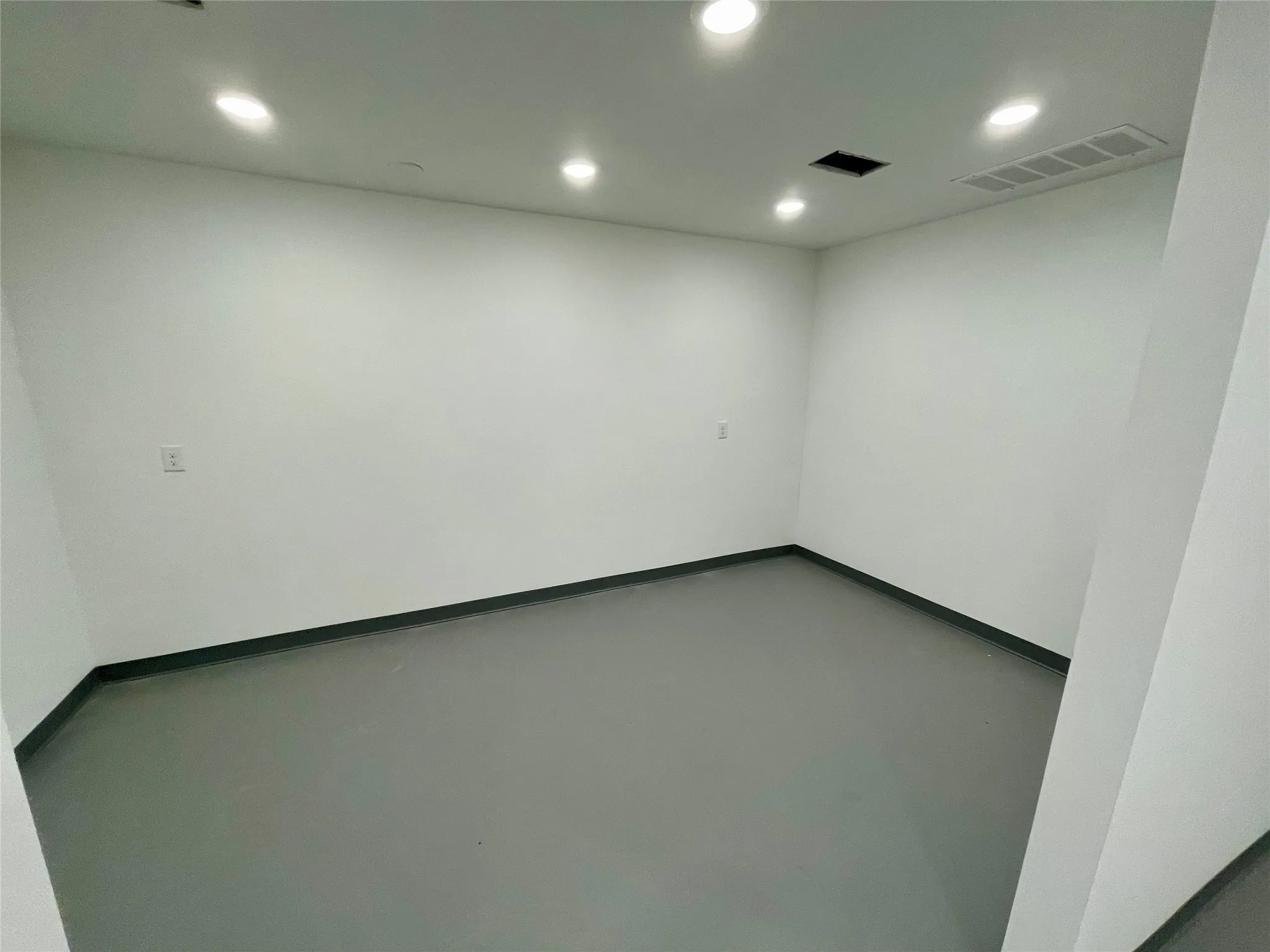 Warehouse For Rent in Grayson County , 5443 Fm 121, Van Alstyne, Texas 75495, 0, 0, Garage spaces, 0 Sqft, built in 2018, Preowned, mls#21234221, Real Estate Agent in Van Alstyne, Homes For Rent in Grayson county, Homes For Rent in Van Alstyne, Realtor in Van Alstyne Texas, Real Estate Brokerage Independent Realty Texas, Luminita Cordes Realtor
