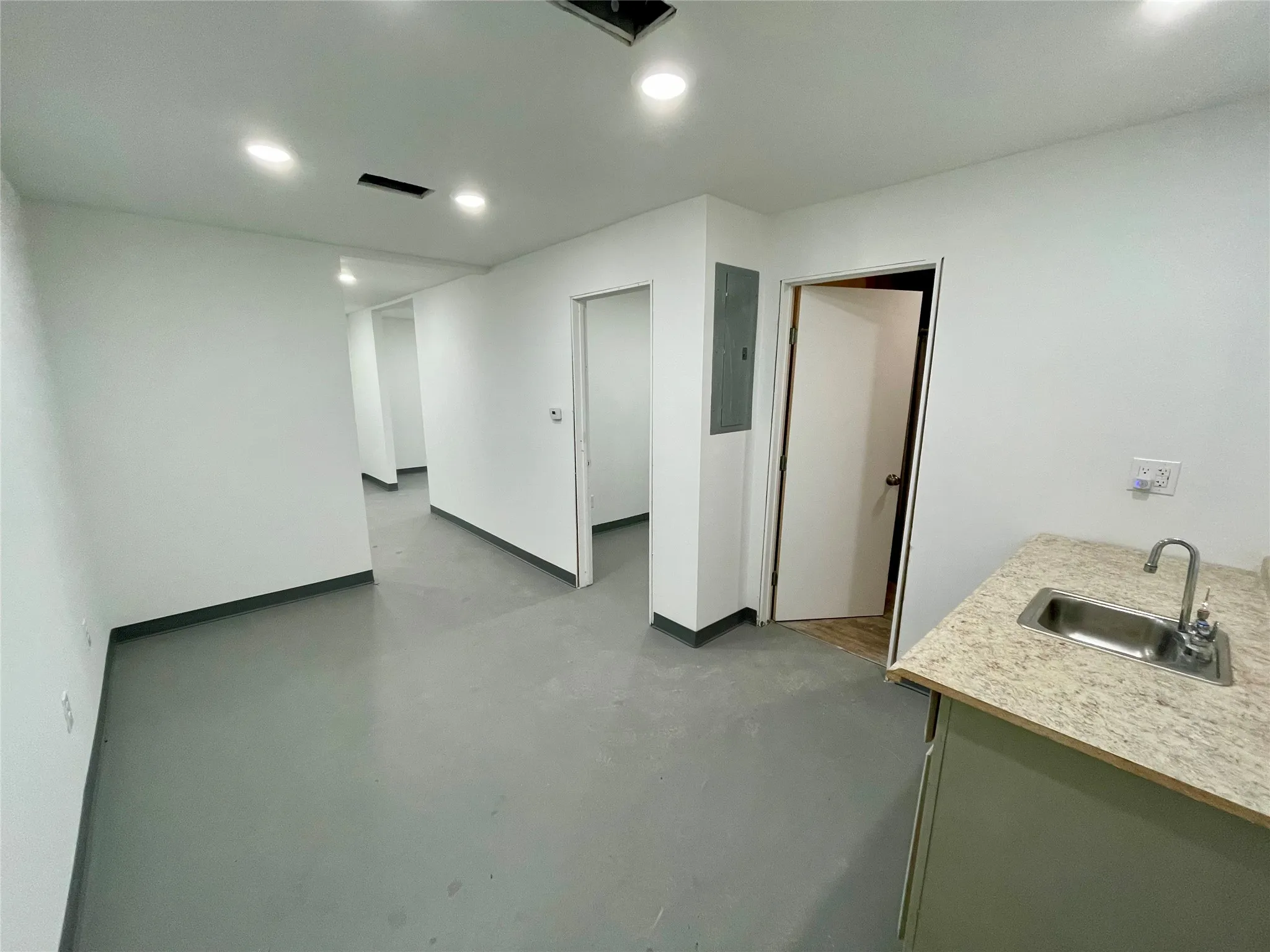 Warehouse For Rent in Grayson County , 5443 Fm 121, Van Alstyne, Texas 75495, 0, 0, Garage spaces, 0 Sqft, built in 2018, Preowned, mls#21234221, Real Estate Agent in Van Alstyne, Homes For Rent in Grayson county, Homes For Rent in Van Alstyne, Realtor in Van Alstyne Texas, Real Estate Brokerage Independent Realty Texas, Luminita Cordes Realtor