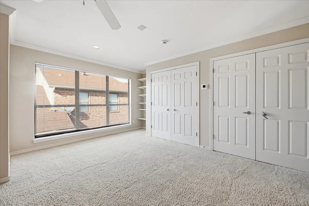 Single Family Residence For Rent in Tarrant County , 22 One Main Place, Benbrook, Texas 76126, 3 Bedroom, 4 Bathroom, 2 Garage spaces, 2,635 Sqft, built in 1984, Preowned, mls#21234229, Real Estate Agent in Benbrook, Homes For Rent in Tarrant county, Homes For Rent in Benbrook, Realtor in Benbrook Texas, Real Estate Brokerage Independent Realty Texas, Luminita Cordes Realtor
