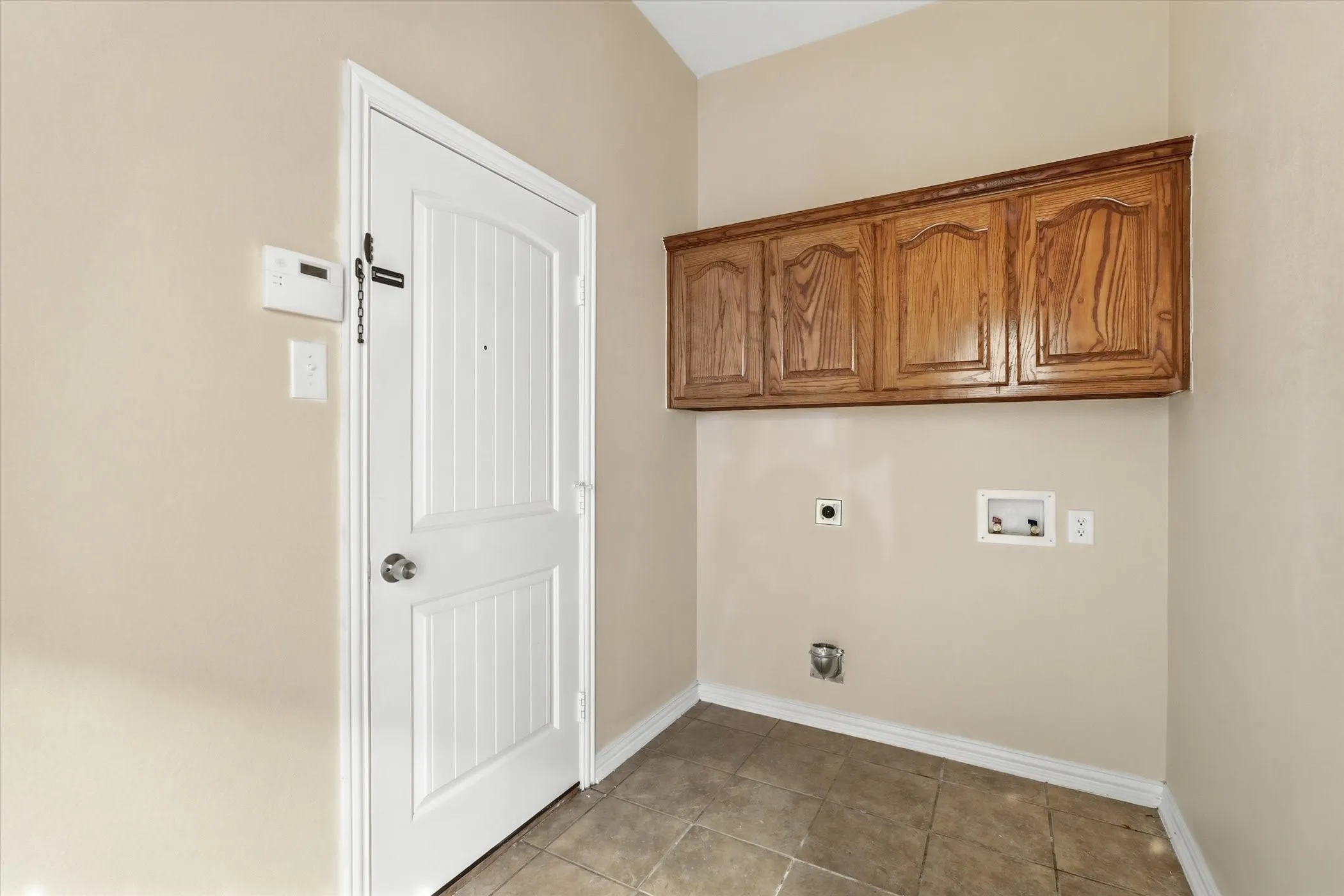 Single Family Residence For Sale in Dallas County , 6716 Prairie Flower Trail, Dallas, Texas 75227, 5 Bedroom, 4 Bathroom, 2 Garage spaces, 3,419 Sqft, built in 2007, mls#21234259, Real Estate Agent in Dallas, Homes For Sale in Dallas county, Homes For Sale in Dallas, Realtor in Dallas Texas, Real Estate Brokerage Independent Realty Texas, Luminita Cordes Realtor