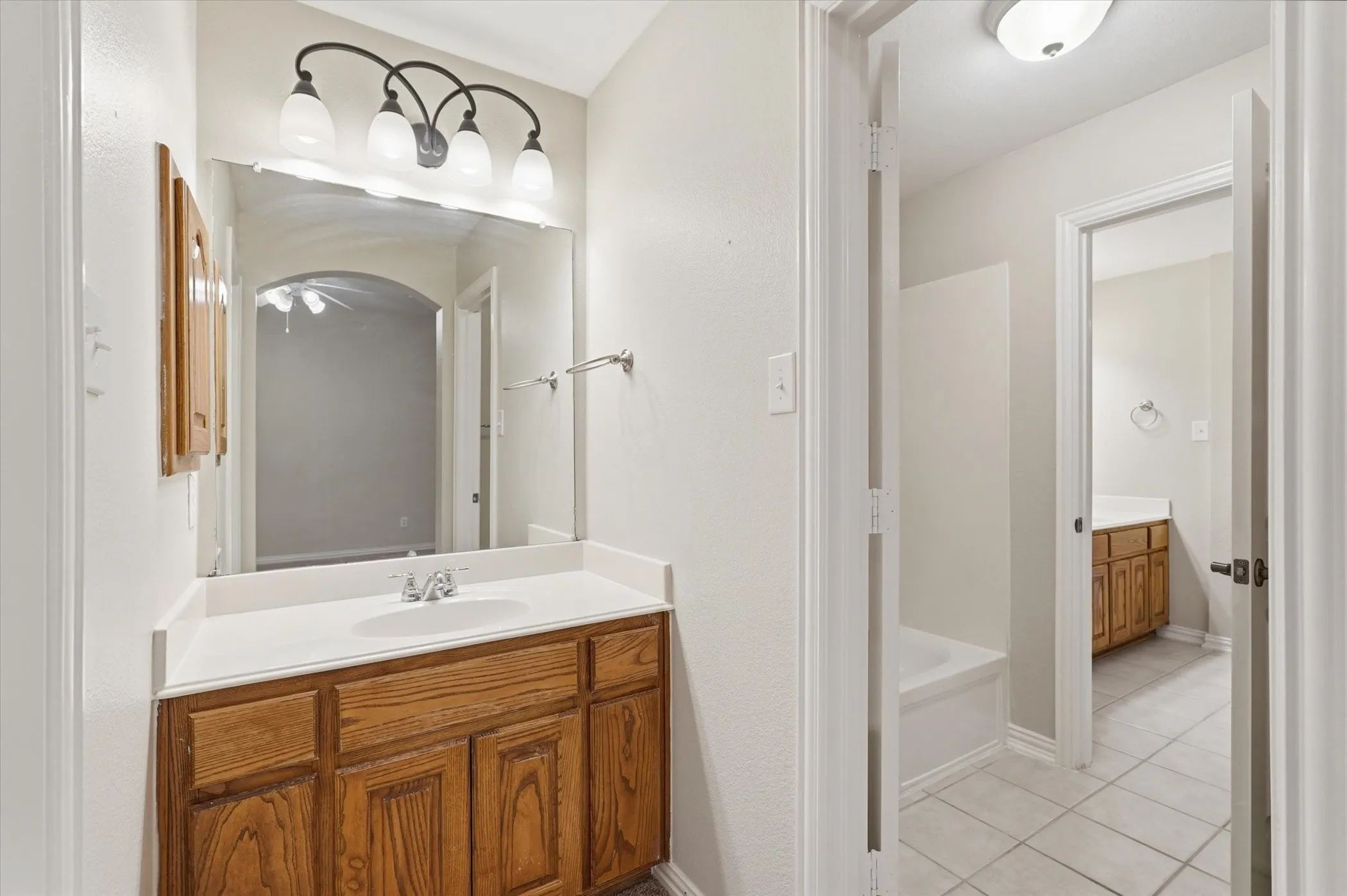 Single Family Residence For Sale in Dallas County , 6716 Prairie Flower Trail, Dallas, Texas 75227, 5 Bedroom, 4 Bathroom, 2 Garage spaces, 3,419 Sqft, built in 2007, mls#21234259, Real Estate Agent in Dallas, Homes For Sale in Dallas county, Homes For Sale in Dallas, Realtor in Dallas Texas, Real Estate Brokerage Independent Realty Texas, Luminita Cordes Realtor