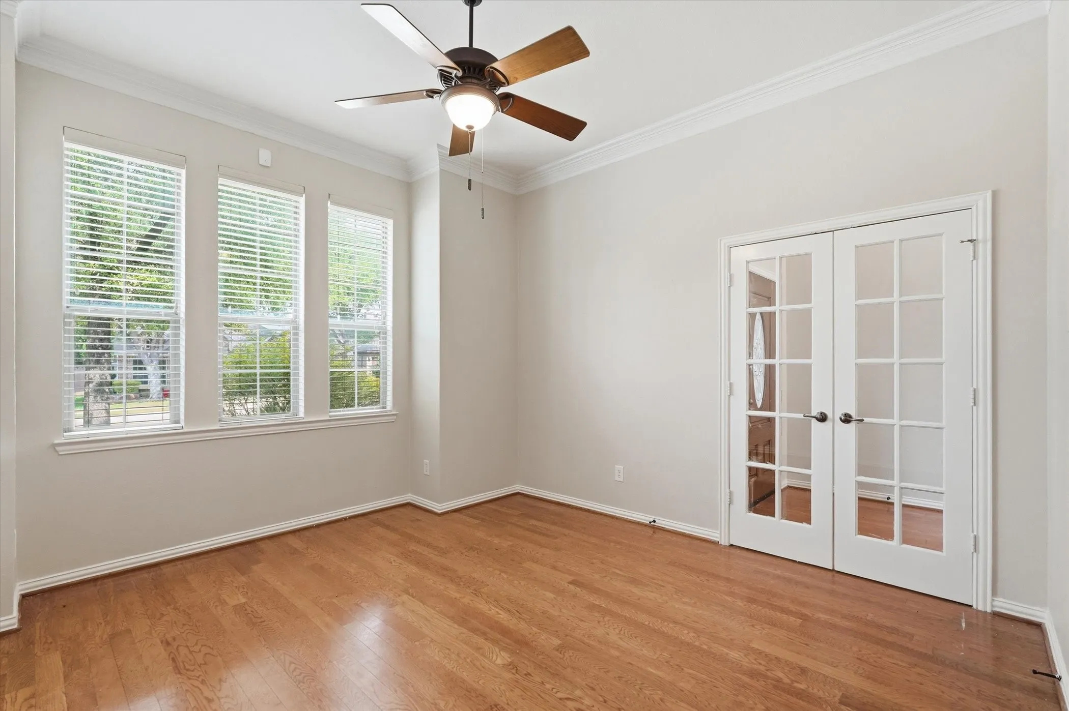 Single Family Residence For Sale in Dallas County , 6716 Prairie Flower Trail, Dallas, Texas 75227, 5 Bedroom, 4 Bathroom, 2 Garage spaces, 3,419 Sqft, built in 2007, mls#21234259, Real Estate Agent in Dallas, Homes For Sale in Dallas county, Homes For Sale in Dallas, Realtor in Dallas Texas, Real Estate Brokerage Independent Realty Texas, Luminita Cordes Realtor