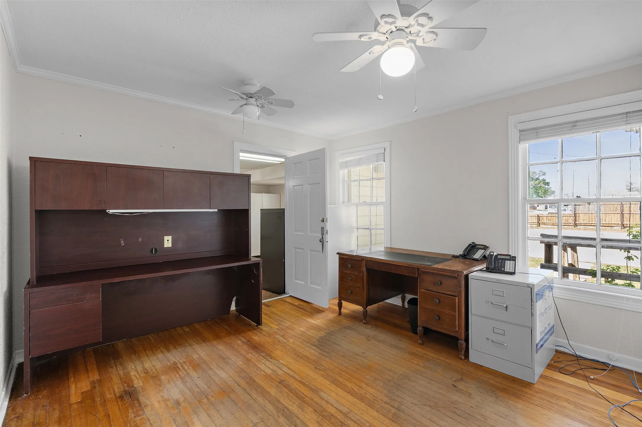 Office For Sale in Navarro County , 208 S 31st Street, Corsicana, Texas 75110, 0, 0, Garage spaces, 1,532 Sqft, built in 1950, Preowned, mls#21232428, Real Estate Agent in Corsicana, Homes For Sale in Navarro county, Homes For Sale in Corsicana, Realtor in Corsicana Texas, Real Estate Brokerage Independent Realty Texas, Luminita Cordes Realtor
