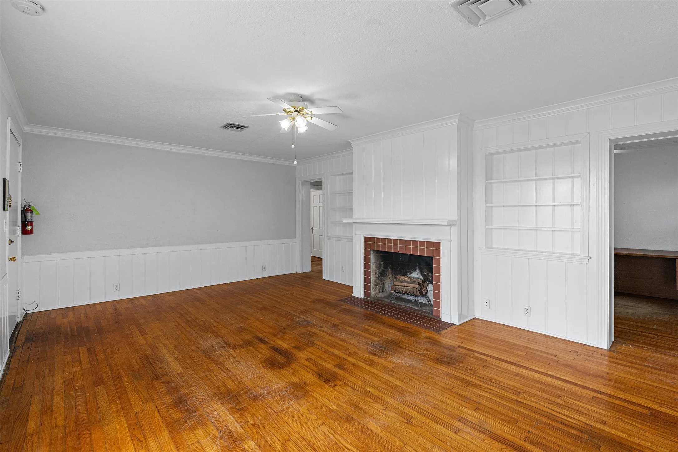 Office For Sale in Navarro County , 208 S 31st Street, Corsicana, Texas 75110, 0, 0, Garage spaces, 1,532 Sqft, built in 1950, Preowned, mls#21232428, Real Estate Agent in Corsicana, Homes For Sale in Navarro county, Homes For Sale in Corsicana, Realtor in Corsicana Texas, Real Estate Brokerage Independent Realty Texas, Luminita Cordes Realtor