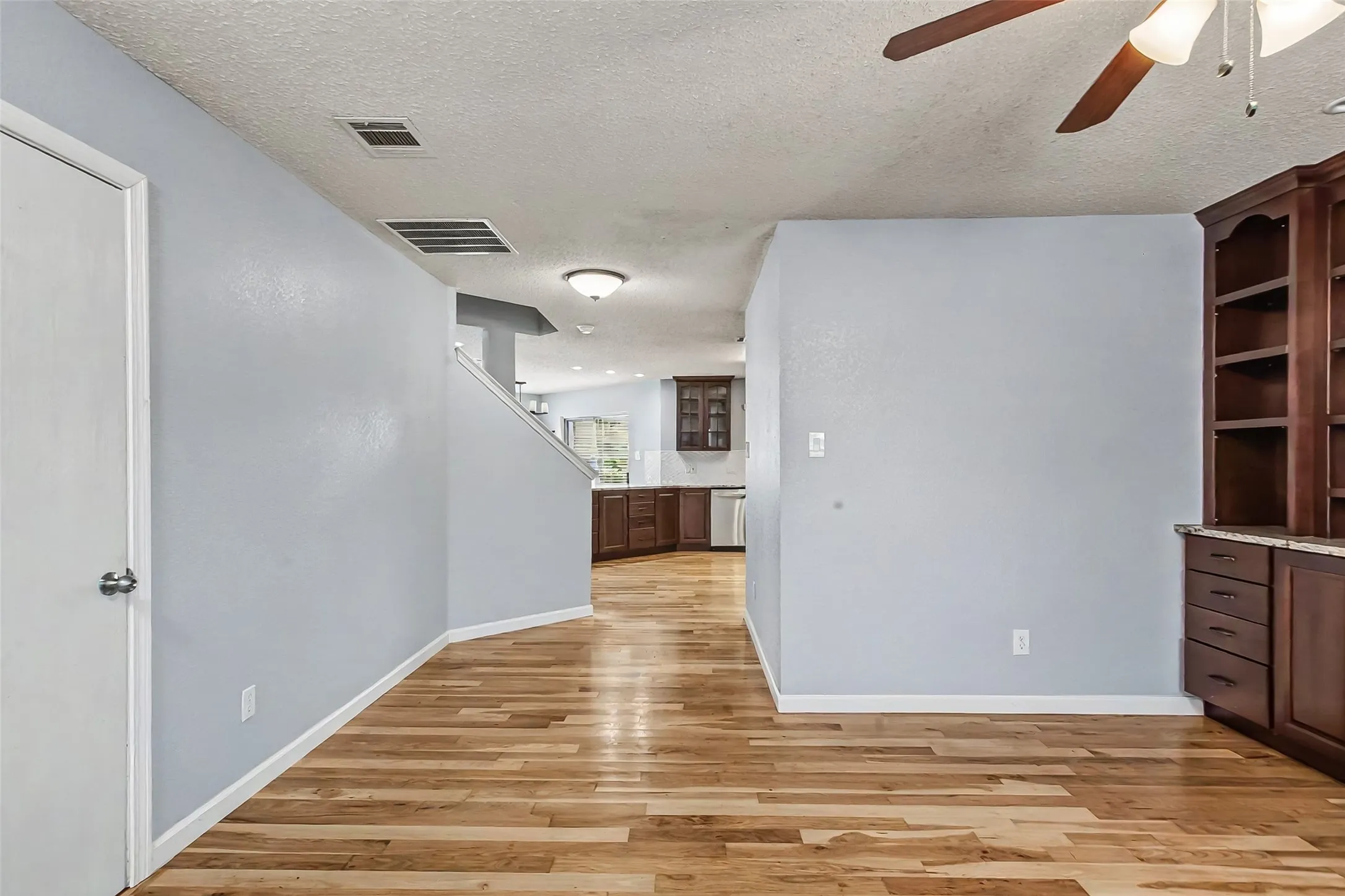 Single Family Residence For Sale in Tarrant County , 504 Tweeter Drive, Fort Worth, Texas 76108, 3 Bedroom, 3 Bathroom, 2 Garage spaces, 2,482 Sqft, built in 2005, Preowned, mls#21230005, Real Estate Agent in Fort Worth, Homes For Sale in Tarrant county, Homes For Sale in Fort Worth, Realtor in Fort Worth Texas, Real Estate Brokerage Independent Realty Texas, Luminita Cordes Realtor