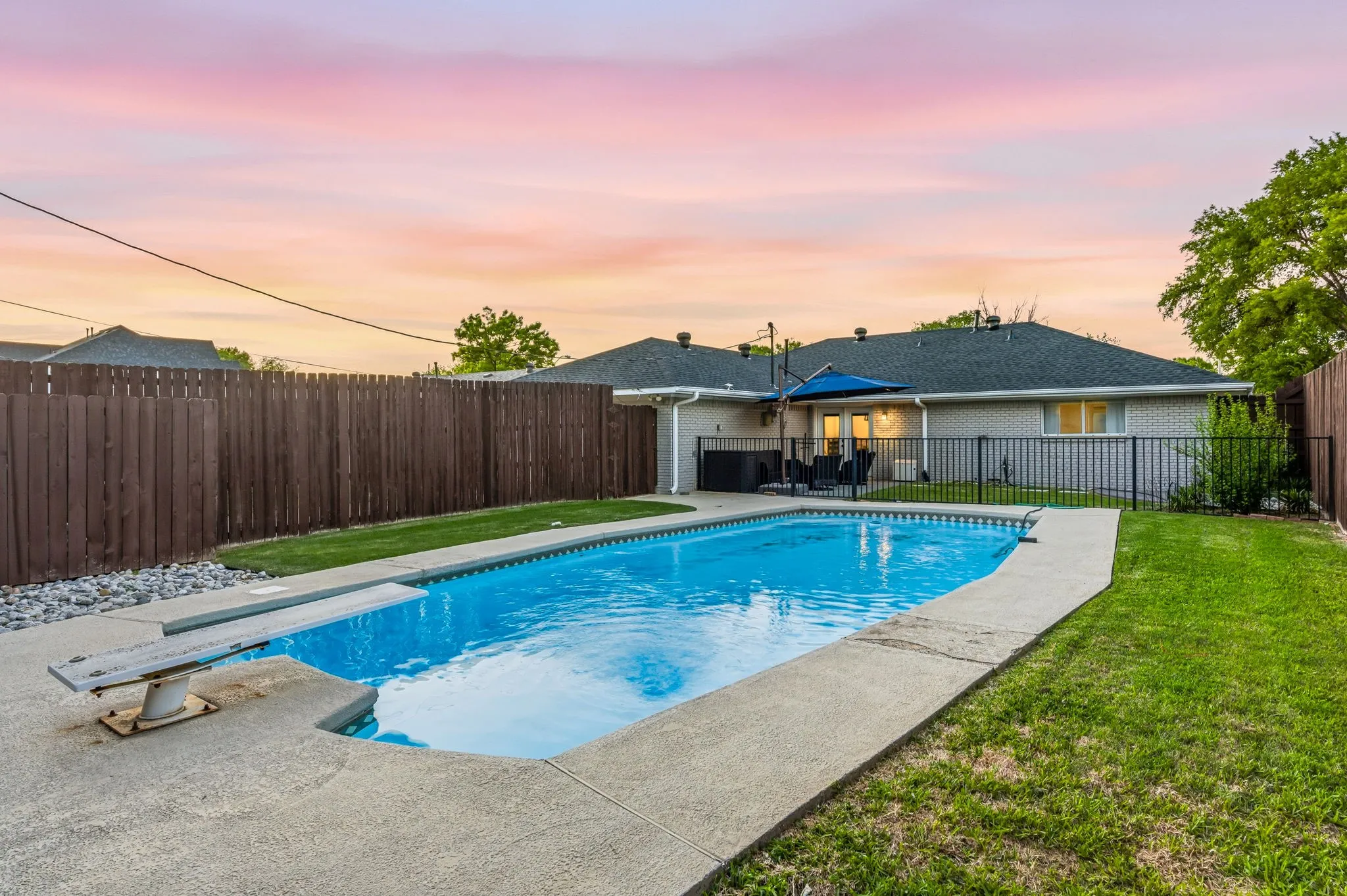 Single Family Residence For Sale in Dallas County , 3556 Royal Lane, Dallas, Texas 75229, 3 Bedroom, 2 Bathroom, 2 Garage spaces, 1,541 Sqft, built in 1961, Preowned, Price $525,000, mls#21224640, Real Estate Agent in Dallas, Homes For Sale in Dallas county, Homes For Sale in Dallas, Realtor in Dallas Texas, Real Estate Brokerage Independent Realty Texas, Luminita Cordes Realtor