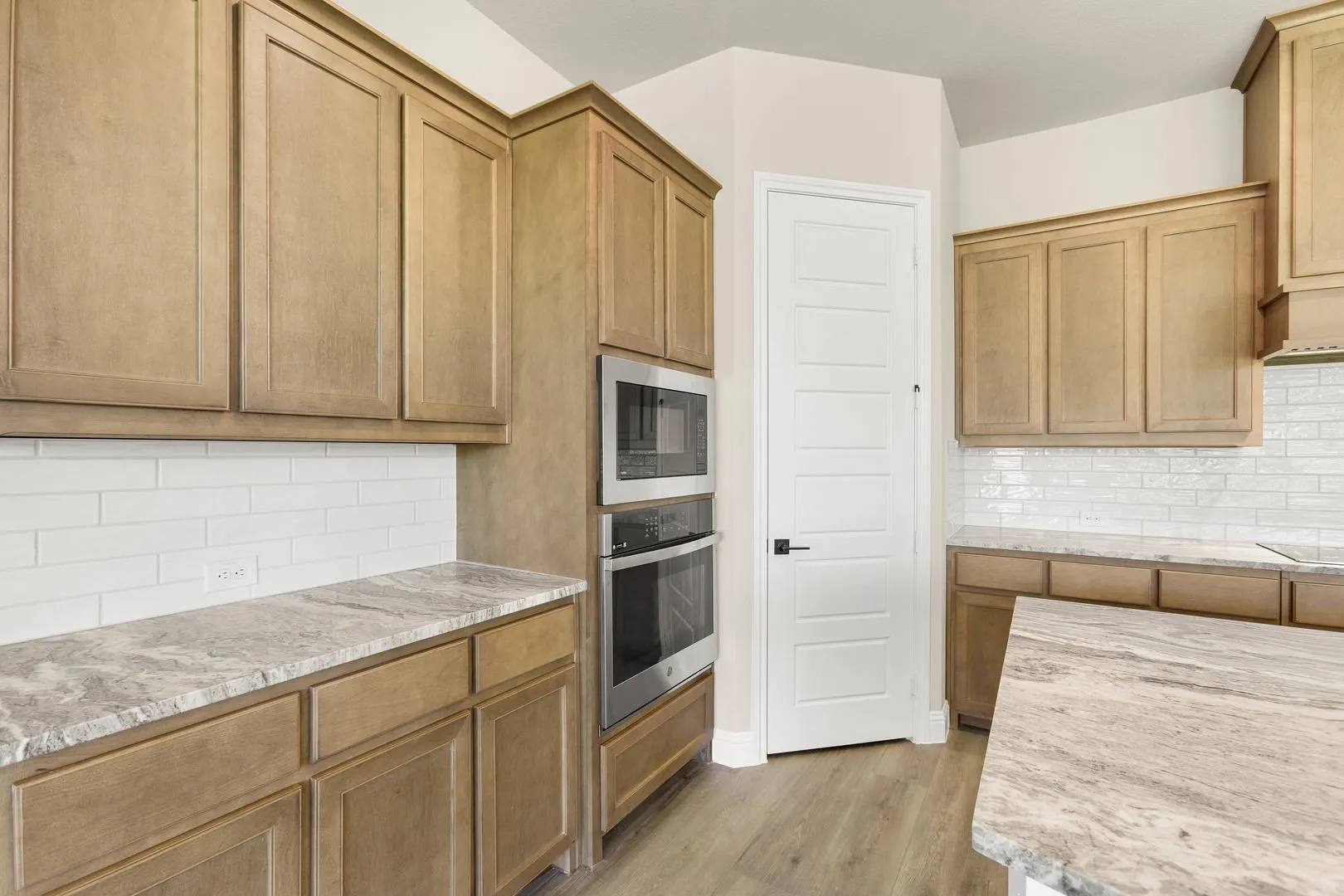 DFW-Mockingbird Hills-Concept 2623-23 Old Crow Road-Kitchen-Risewell Homes-4