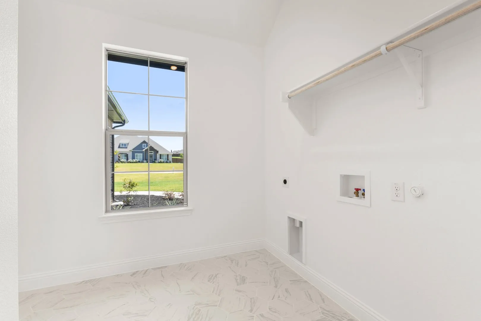 DFW-Mockingbird Hills-Concept 2623-23 Old Crow Road-Utility-Risewell Homes-1