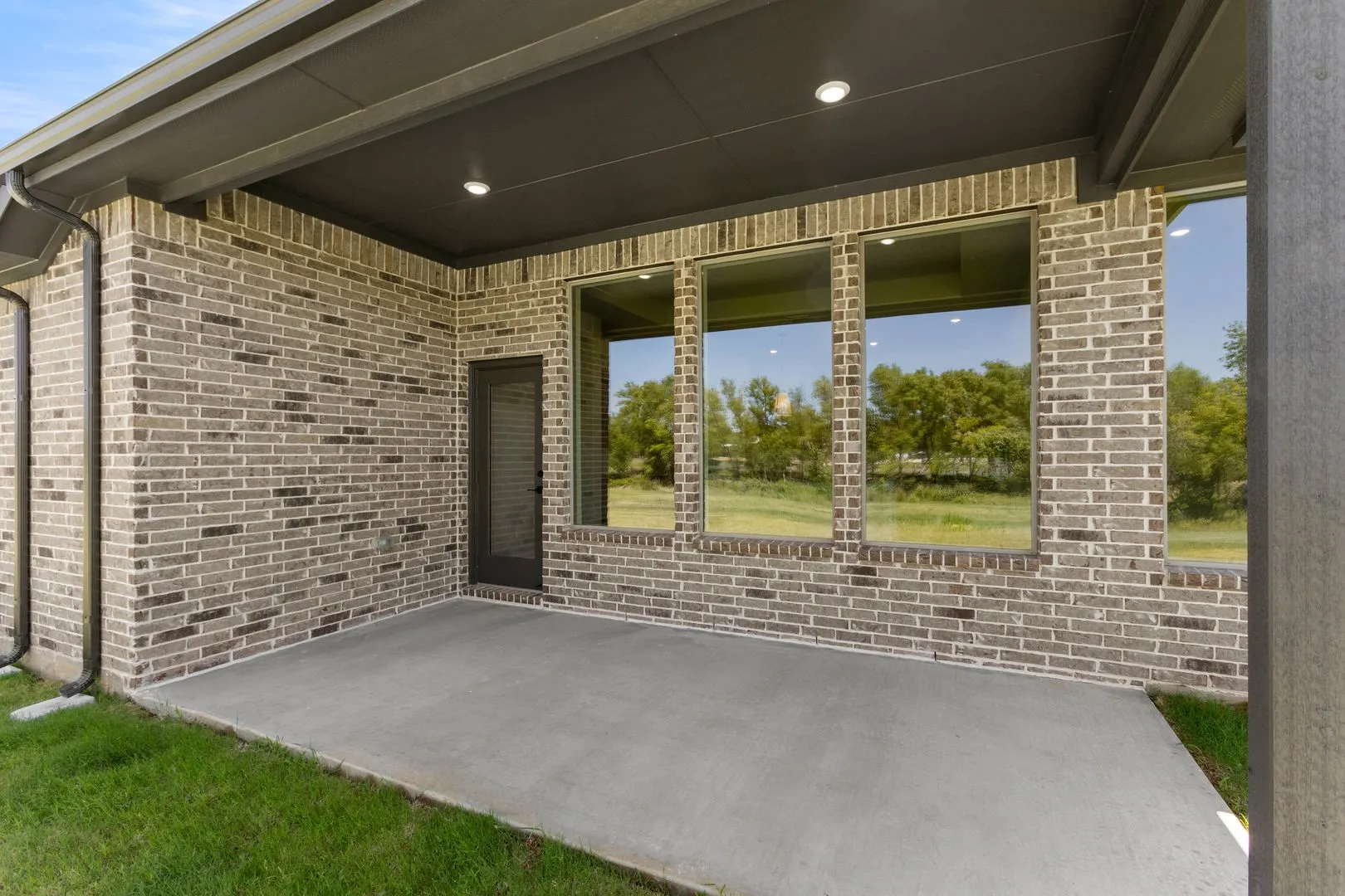 DFW-Mockingbird Hills-Concept 2623-23 Old Crow Road-Patio-Risewell Homes-1