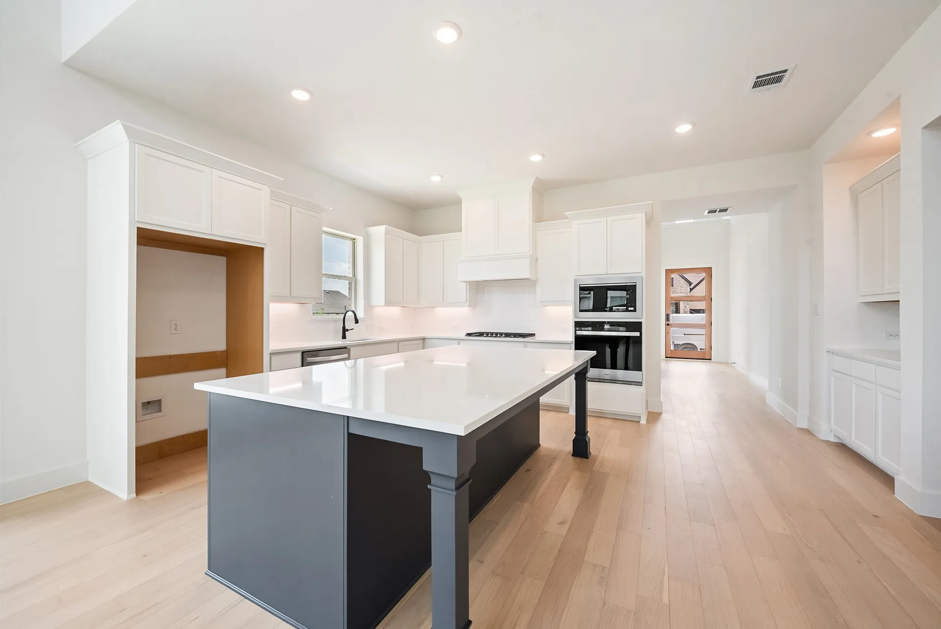 Single Family Residence For Sale in Tarrant County , 7629 Whisterwheel Way, Fort Worth, Texas 76123, 4 Bedroom, 4 Bathroom, 2 Garage spaces, 3,317 Sqft, built in 2026, New Construction - Incomplete, mls#21234273, Real Estate Agent in Fort Worth, Homes For Sale in Tarrant county, Homes For Sale in Fort Worth, Realtor in Fort Worth Texas, Real Estate Brokerage Independent Realty Texas, Luminita Cordes Realtor