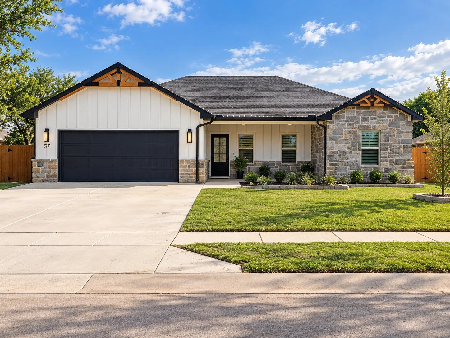 Single Family Residence For Sale in Johnson County , 317 Lakeview Drive, Alvarado, Texas 76009, 3 Bedroom, 3 Bathroom, 2 Garage spaces, 1,540 Sqft, built in 2024, Preowned, mls#21233138, Real Estate Agent in Alvarado, Homes For Sale in Johnson county, Homes For Sale in Alvarado, Realtor in Alvarado Texas, Real Estate Brokerage Independent Realty Texas, Luminita Cordes Realtor