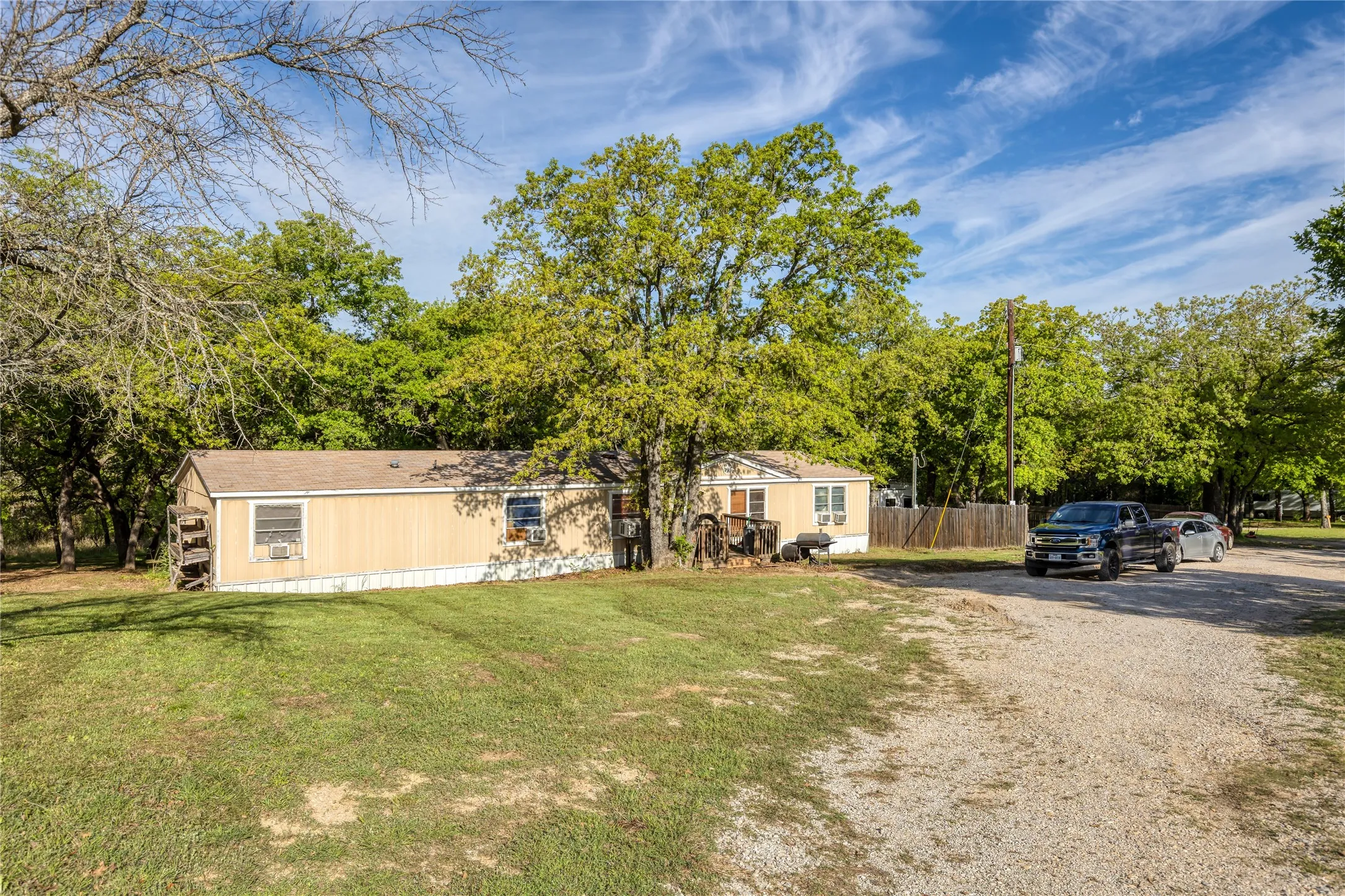 For Sale in Wise County , 813 County Road 3680, Paradise, Texas 76073, 0, 0, Garage spaces, 0 Sqft, built in 1979, Preowned, Price $595,000, mls#21232280, Real Estate Agent in Paradise, Homes For Sale in Wise county, Homes For Sale in Paradise, Realtor in Paradise Texas, Real Estate Brokerage Independent Realty Texas, Luminita Cordes Realtor