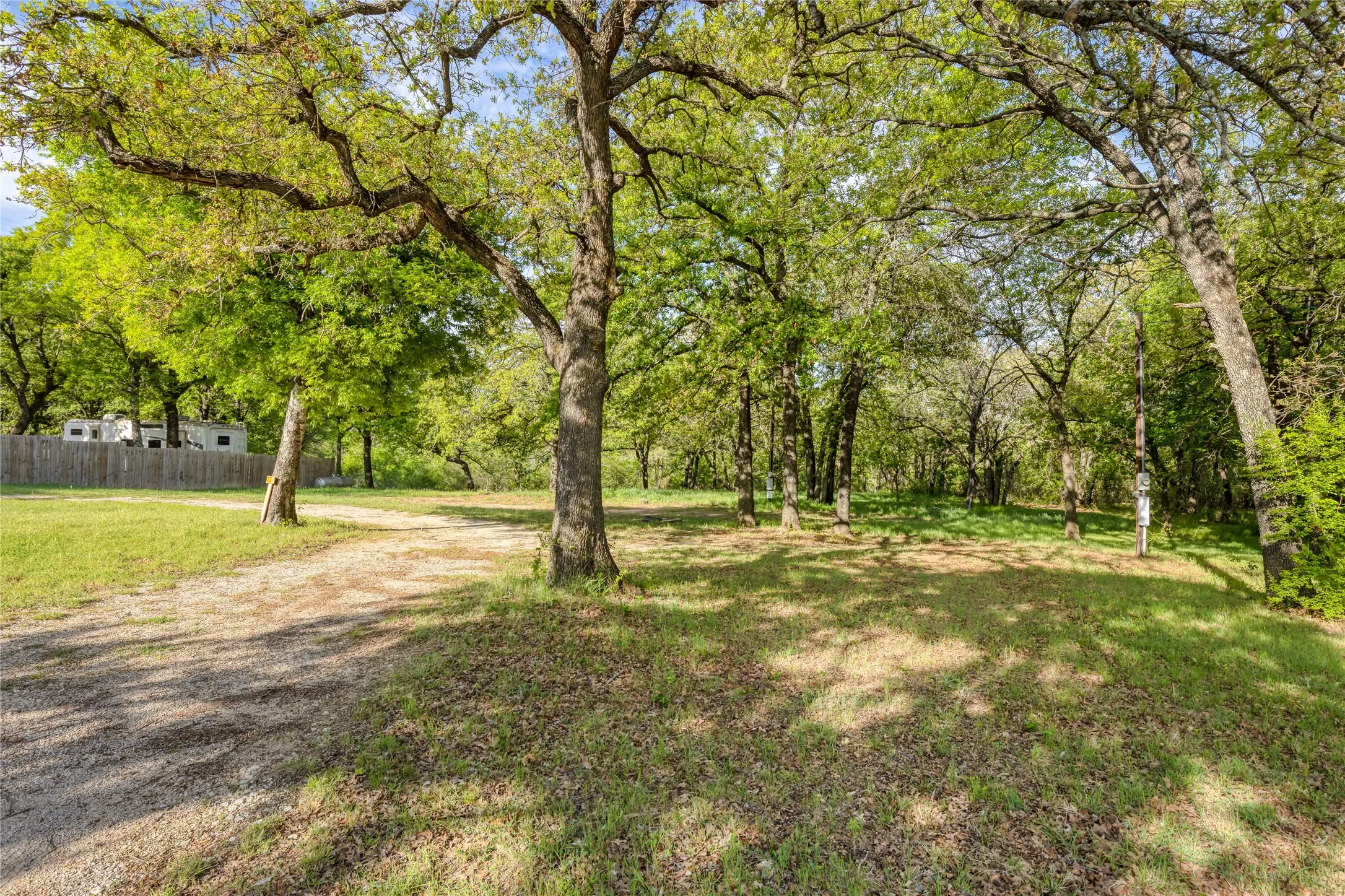For Sale in Wise County , 813 County Road 3680, Paradise, Texas 76073, 0, 0, Garage spaces, 0 Sqft, built in 1979, Preowned, Price $595,000, mls#21232280, Real Estate Agent in Paradise, Homes For Sale in Wise county, Homes For Sale in Paradise, Realtor in Paradise Texas, Real Estate Brokerage Independent Realty Texas, Luminita Cordes Realtor