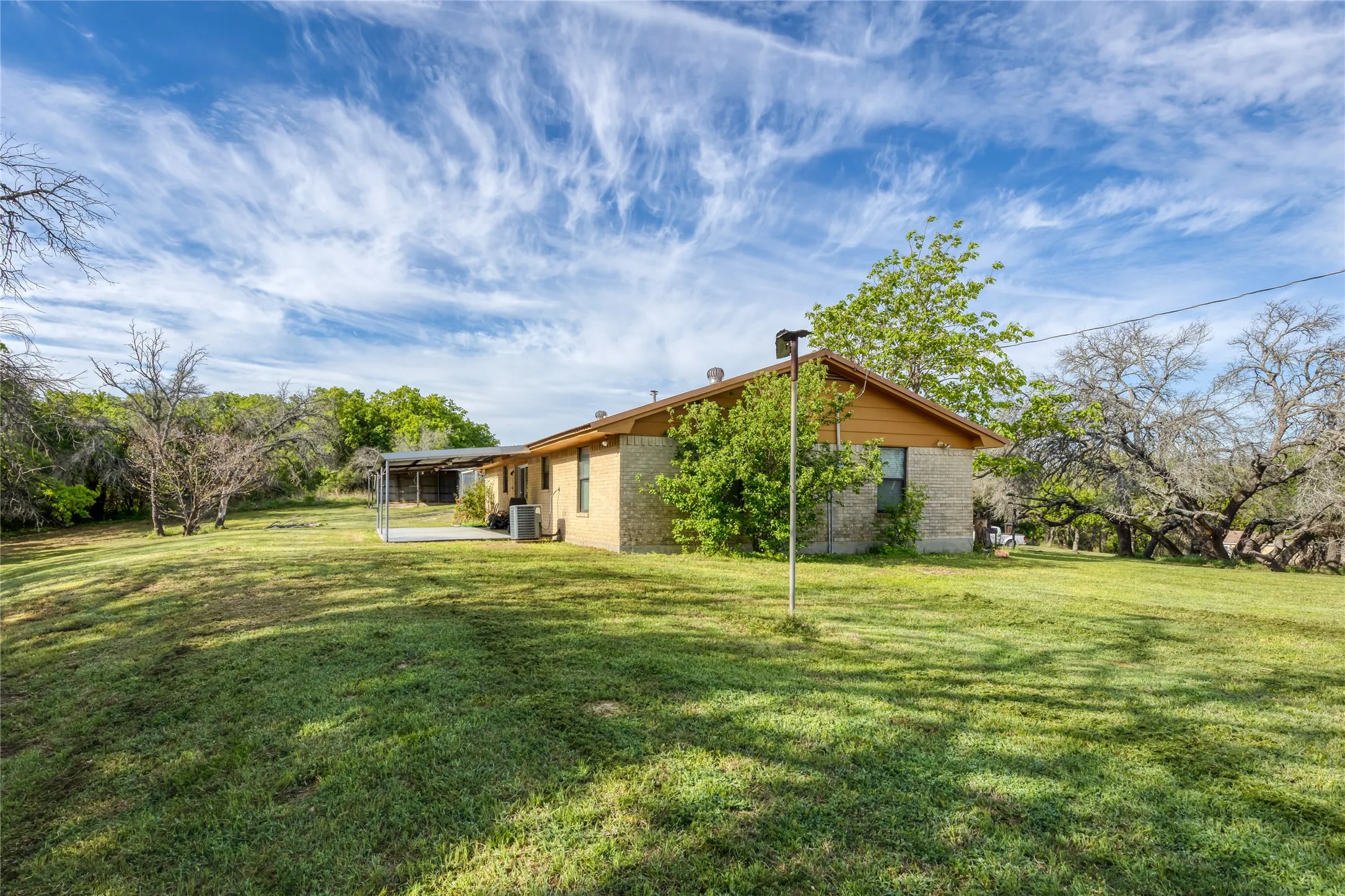 For Sale in Wise County , 813 County Road 3680, Paradise, Texas 76073, 0, 0, Garage spaces, 0 Sqft, built in 1979, Preowned, Price $595,000, mls#21232280, Real Estate Agent in Paradise, Homes For Sale in Wise county, Homes For Sale in Paradise, Realtor in Paradise Texas, Real Estate Brokerage Independent Realty Texas, Luminita Cordes Realtor