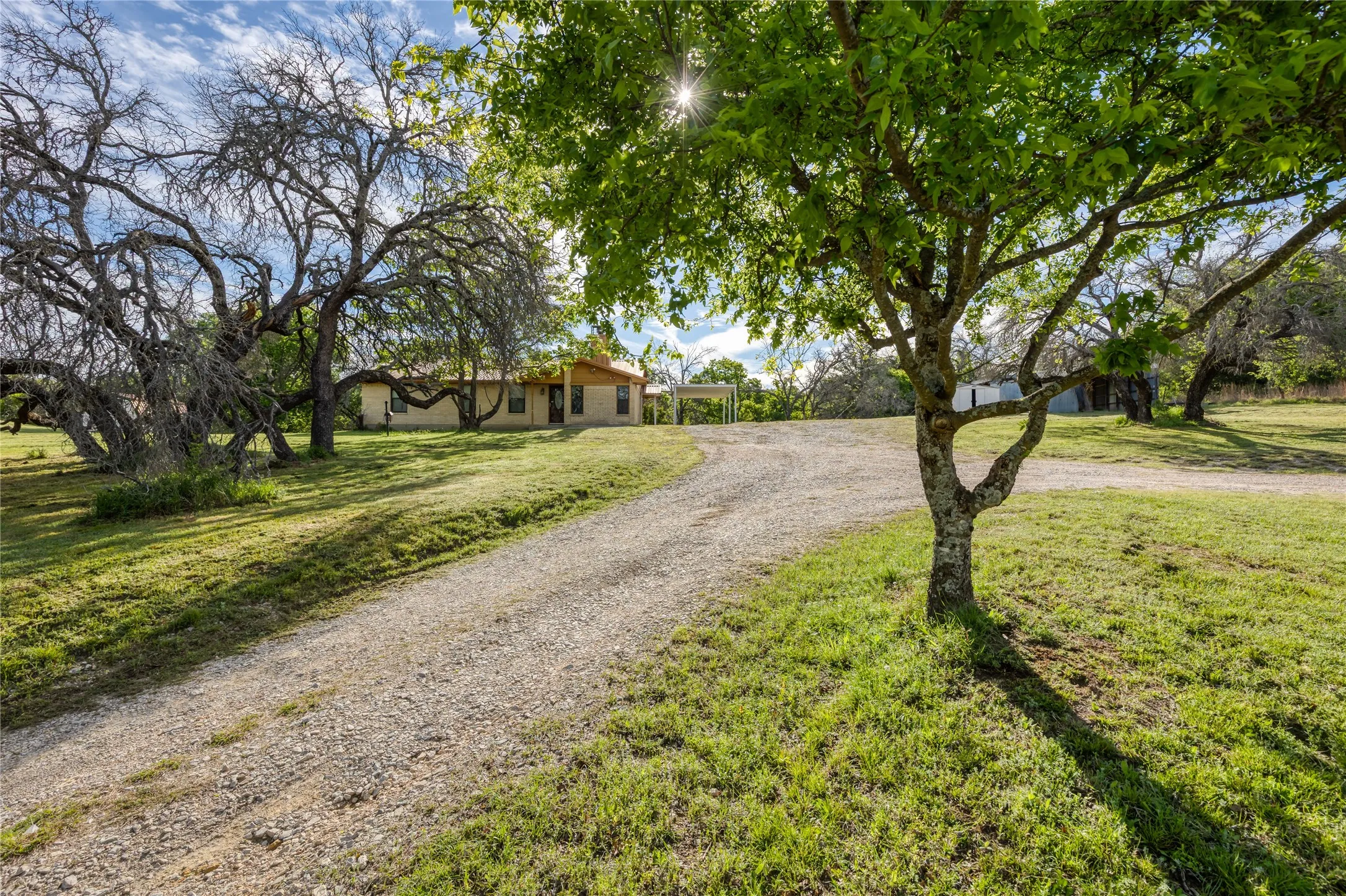 For Sale in Wise County , 813 County Road 3680, Paradise, Texas 76073, 0, 0, Garage spaces, 0 Sqft, built in 1979, Preowned, Price $595,000, mls#21232280, Real Estate Agent in Paradise, Homes For Sale in Wise county, Homes For Sale in Paradise, Realtor in Paradise Texas, Real Estate Brokerage Independent Realty Texas, Luminita Cordes Realtor