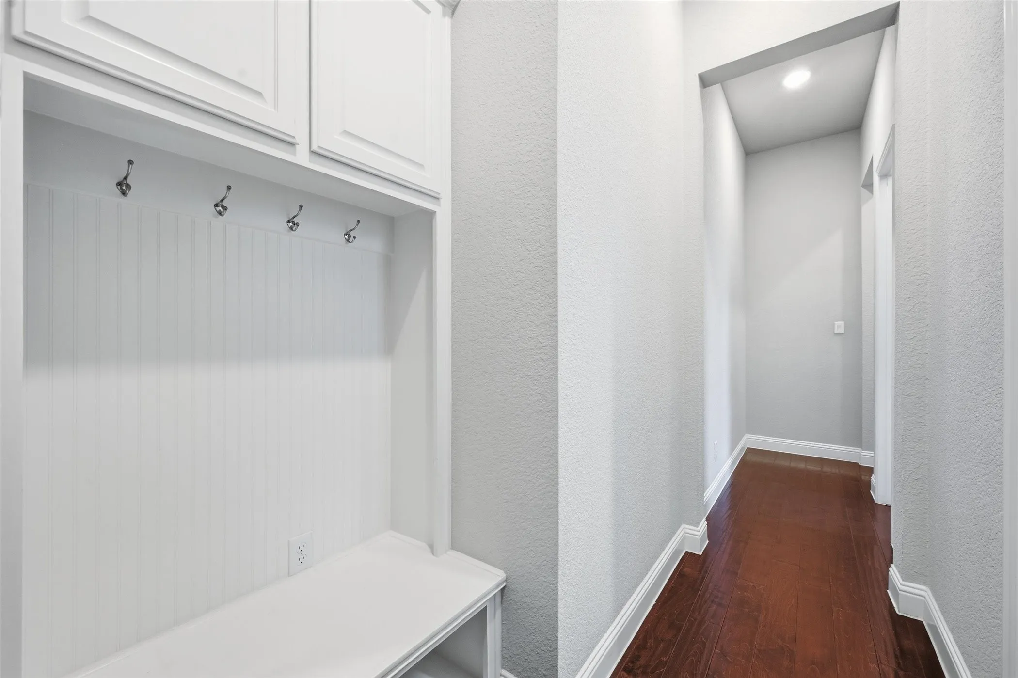 Single Family Residence For Sale in Collin County , 6013 Grand Ranch Parkway, Mc Kinney, Texas 75070, 4 Bedroom, 5 Bathroom, 2 Garage spaces, 3,118 Sqft, built in 2016, Preowned, mls#21231954, Real Estate Agent in Mc Kinney, Homes For Sale in Collin county, Homes For Sale in Mc Kinney, Realtor in Mc Kinney Texas, Real Estate Brokerage Independent Realty Texas, Luminita Cordes Realtor
