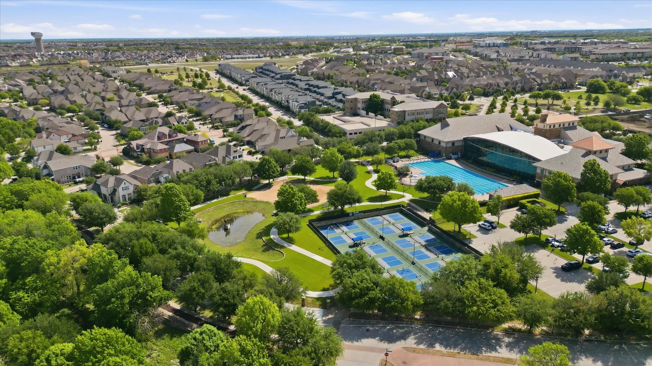 Single Family Residence For Sale in Collin County , 6013 Grand Ranch Parkway, Mc Kinney, Texas 75070, 4 Bedroom, 5 Bathroom, 2 Garage spaces, 3,118 Sqft, built in 2016, Preowned, mls#21231954, Real Estate Agent in Mc Kinney, Homes For Sale in Collin county, Homes For Sale in Mc Kinney, Realtor in Mc Kinney Texas, Real Estate Brokerage Independent Realty Texas, Luminita Cordes Realtor