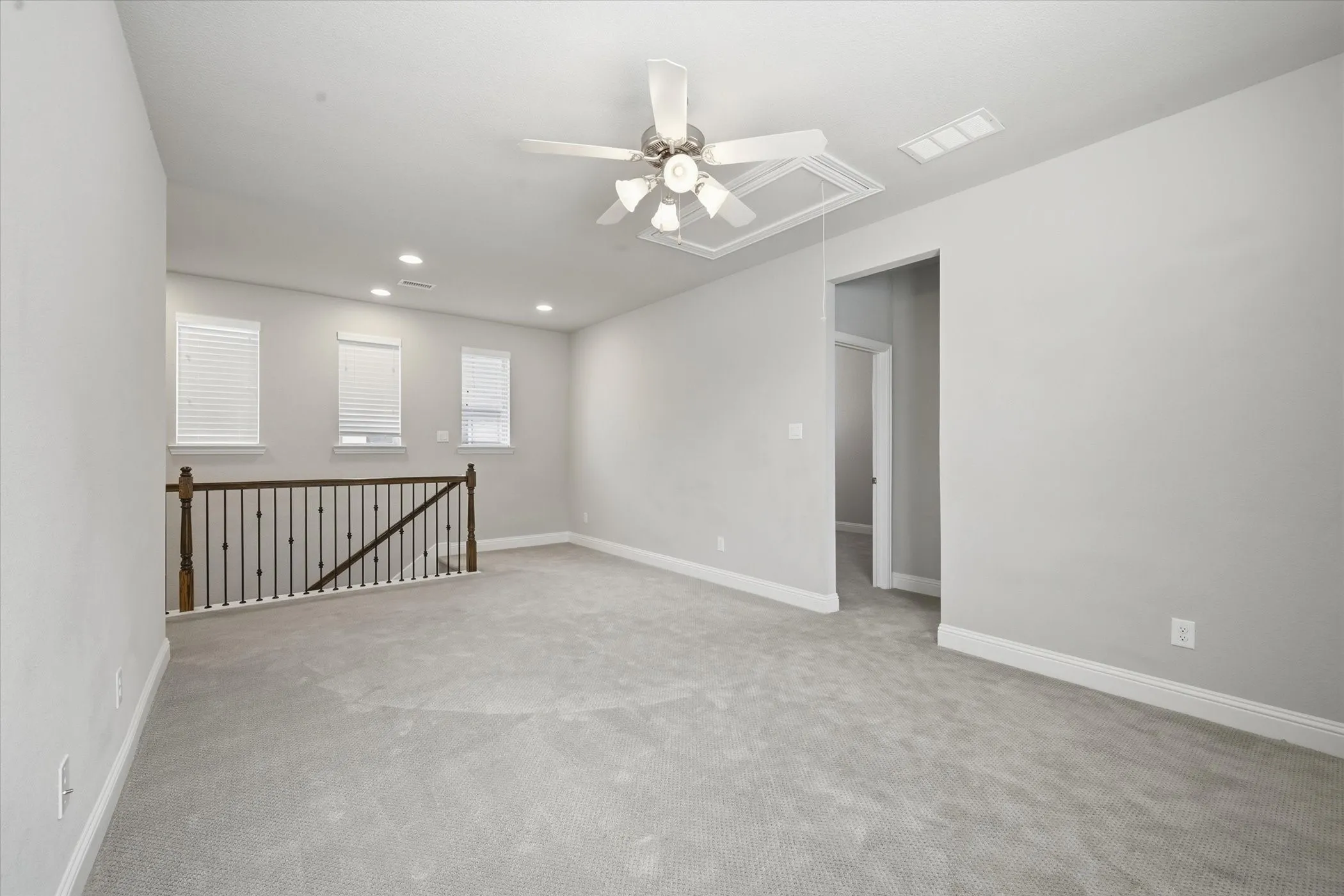 Single Family Residence For Sale in Collin County , 6013 Grand Ranch Parkway, Mc Kinney, Texas 75070, 4 Bedroom, 5 Bathroom, 2 Garage spaces, 3,118 Sqft, built in 2016, Preowned, mls#21231954, Real Estate Agent in Mc Kinney, Homes For Sale in Collin county, Homes For Sale in Mc Kinney, Realtor in Mc Kinney Texas, Real Estate Brokerage Independent Realty Texas, Luminita Cordes Realtor