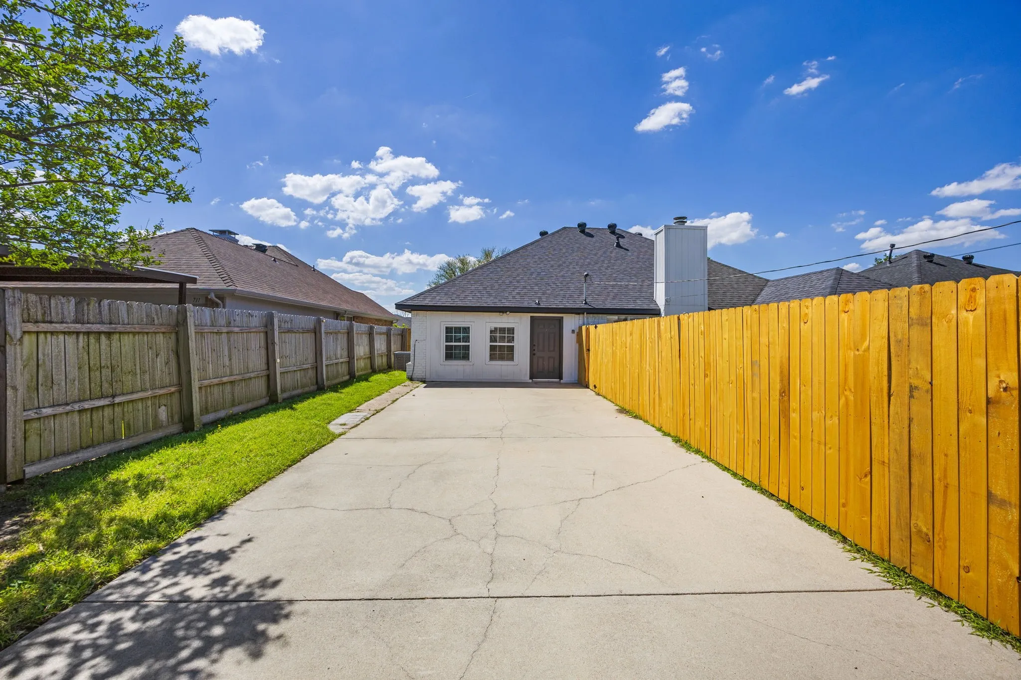 Single Family Residence For Sale in Collin County , 709 Flagstone Way, Wylie, Texas 75098, 3 Bedroom, 2 Bathroom, Garage spaces, 1,654 Sqft, built in 1996, Preowned, mls#21229761, Real Estate Agent in Wylie, Homes For Sale in Collin county, Homes For Sale in Wylie, Realtor in Wylie Texas, Real Estate Brokerage Independent Realty Texas, Luminita Cordes Realtor