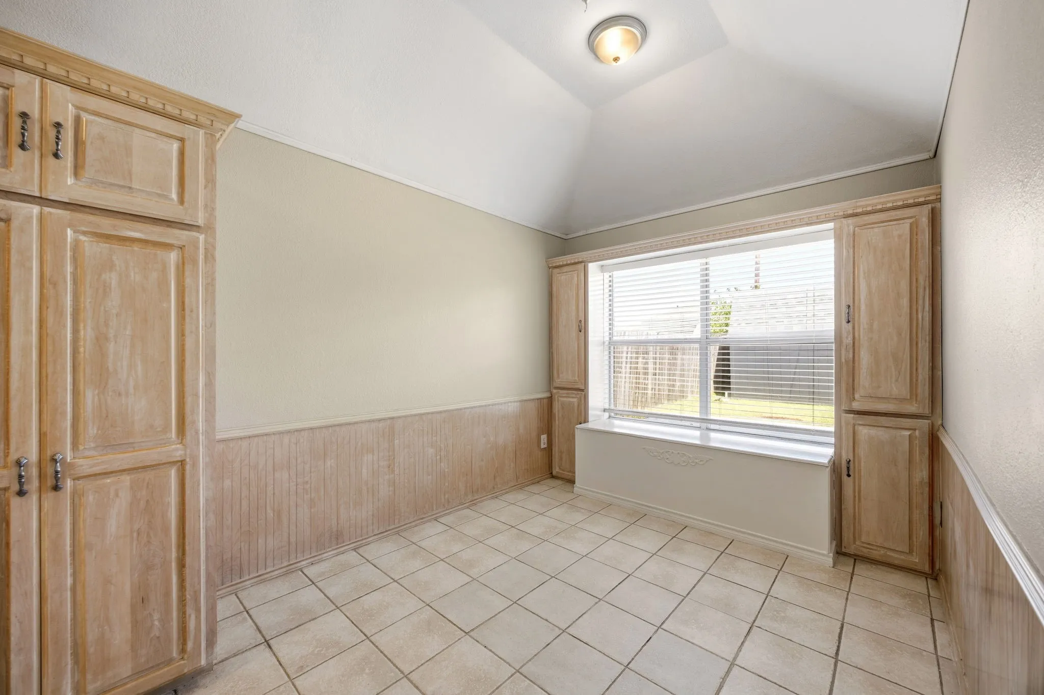 Single Family Residence For Sale in Collin County , 709 Flagstone Way, Wylie, Texas 75098, 3 Bedroom, 2 Bathroom, Garage spaces, 1,654 Sqft, built in 1996, Preowned, mls#21229761, Real Estate Agent in Wylie, Homes For Sale in Collin county, Homes For Sale in Wylie, Realtor in Wylie Texas, Real Estate Brokerage Independent Realty Texas, Luminita Cordes Realtor