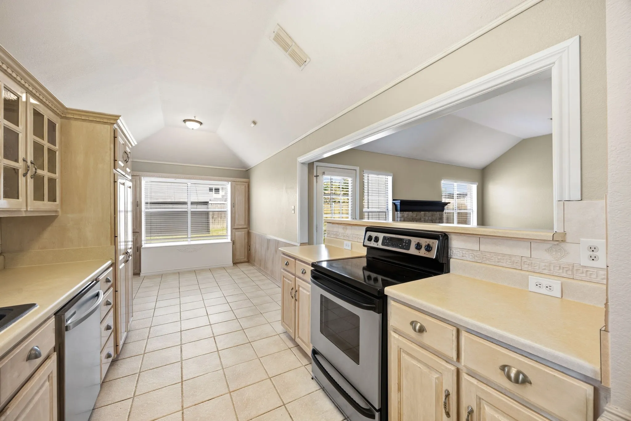 Single Family Residence For Sale in Collin County , 709 Flagstone Way, Wylie, Texas 75098, 3 Bedroom, 2 Bathroom, Garage spaces, 1,654 Sqft, built in 1996, Preowned, mls#21229761, Real Estate Agent in Wylie, Homes For Sale in Collin county, Homes For Sale in Wylie, Realtor in Wylie Texas, Real Estate Brokerage Independent Realty Texas, Luminita Cordes Realtor
