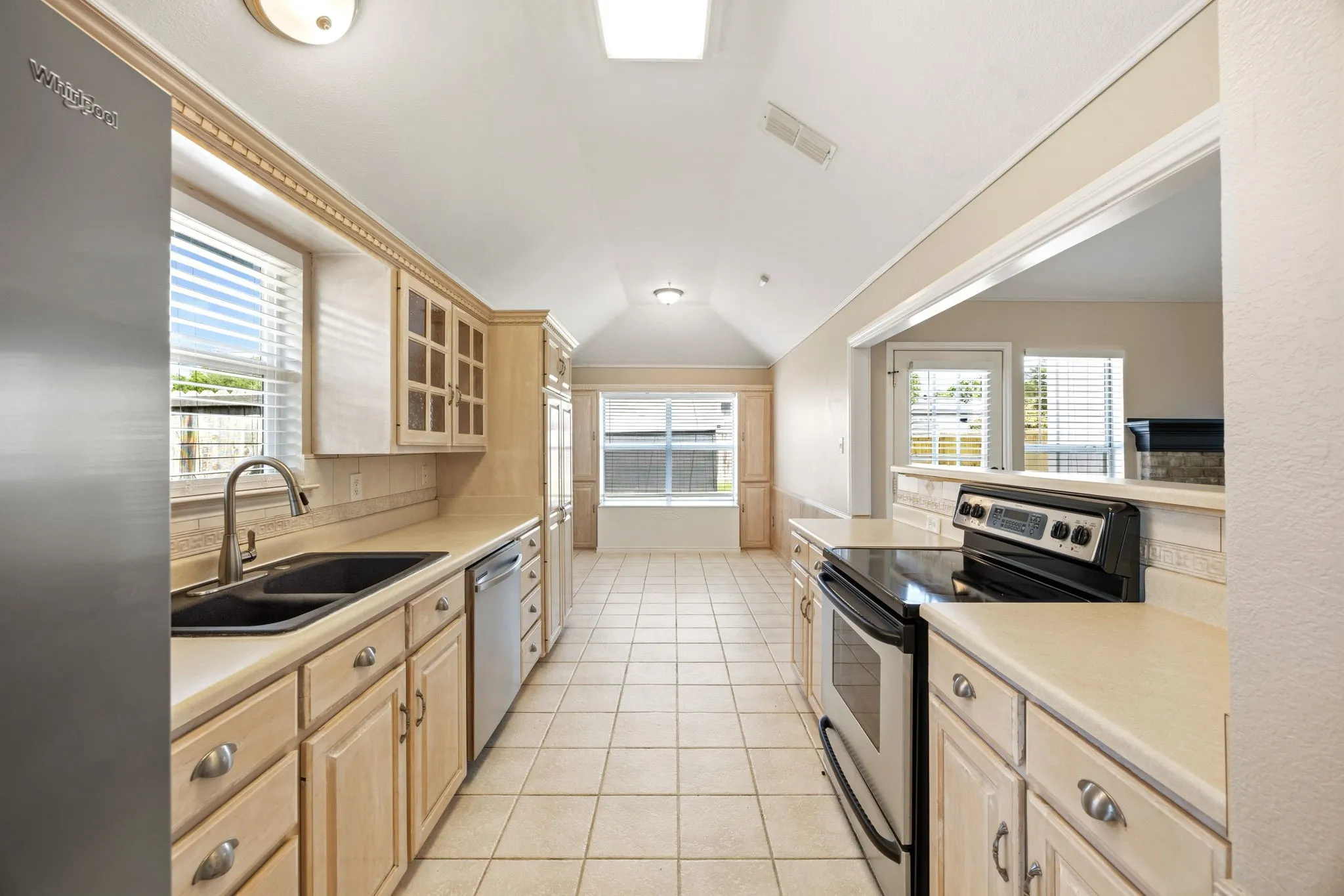 Single Family Residence For Sale in Collin County , 709 Flagstone Way, Wylie, Texas 75098, 3 Bedroom, 2 Bathroom, Garage spaces, 1,654 Sqft, built in 1996, Preowned, mls#21229761, Real Estate Agent in Wylie, Homes For Sale in Collin county, Homes For Sale in Wylie, Realtor in Wylie Texas, Real Estate Brokerage Independent Realty Texas, Luminita Cordes Realtor