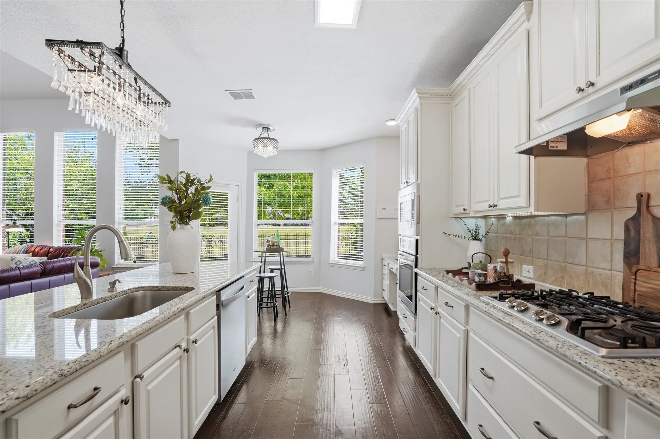 Single Family Residence For Sale in Collin County , 913 Royal Oaks Drive, Mc Kinney, Texas 75072, 5 Bedroom, 4 Bathroom, 2 Garage spaces, 3,416 Sqft, built in 2004, Preowned, mls#21234167, Real Estate Agent in Mc Kinney, Homes For Sale in Collin county, Homes For Sale in Mc Kinney, Realtor in Mc Kinney Texas, Real Estate Brokerage Independent Realty Texas, Luminita Cordes Realtor