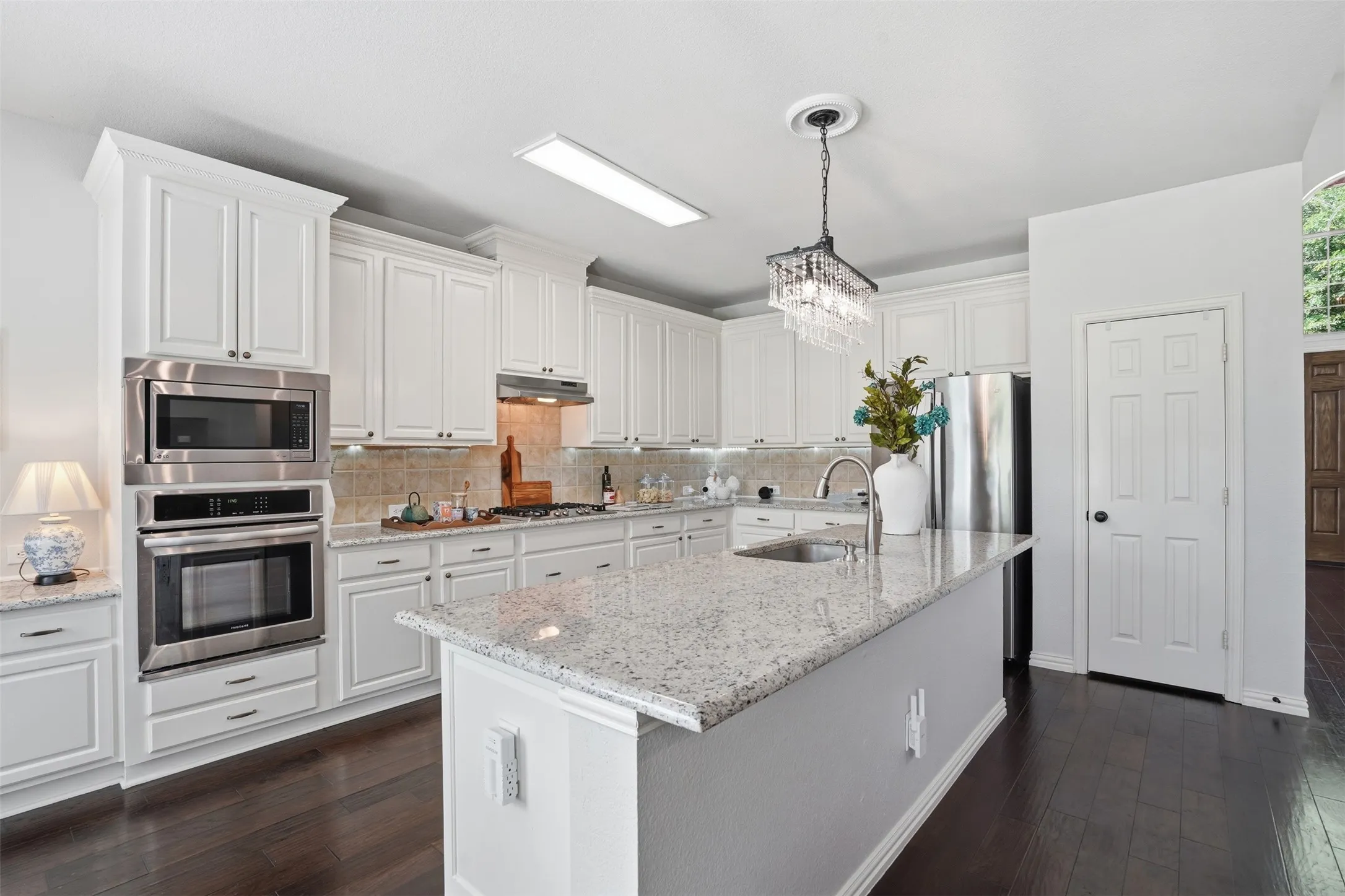 Single Family Residence For Sale in Collin County , 913 Royal Oaks Drive, Mc Kinney, Texas 75072, 5 Bedroom, 4 Bathroom, 2 Garage spaces, 3,416 Sqft, built in 2004, Preowned, mls#21234167, Real Estate Agent in Mc Kinney, Homes For Sale in Collin county, Homes For Sale in Mc Kinney, Realtor in Mc Kinney Texas, Real Estate Brokerage Independent Realty Texas, Luminita Cordes Realtor