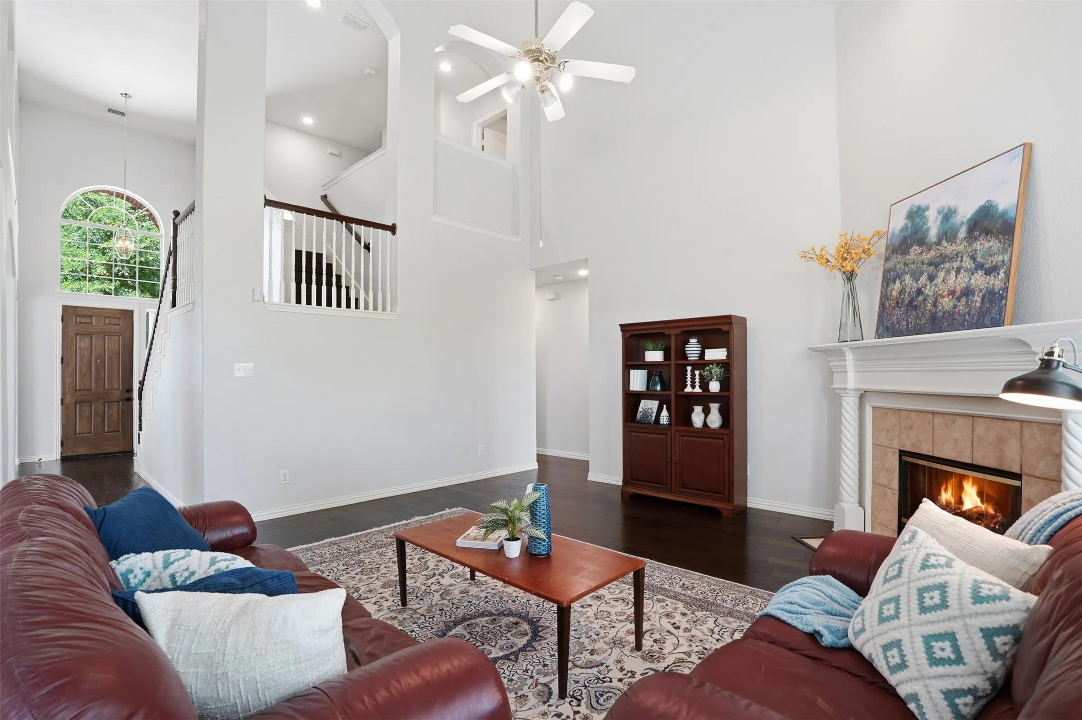 Single Family Residence For Sale in Collin County , 913 Royal Oaks Drive, Mc Kinney, Texas 75072, 5 Bedroom, 4 Bathroom, 2 Garage spaces, 3,416 Sqft, built in 2004, Preowned, mls#21234167, Real Estate Agent in Mc Kinney, Homes For Sale in Collin county, Homes For Sale in Mc Kinney, Realtor in Mc Kinney Texas, Real Estate Brokerage Independent Realty Texas, Luminita Cordes Realtor