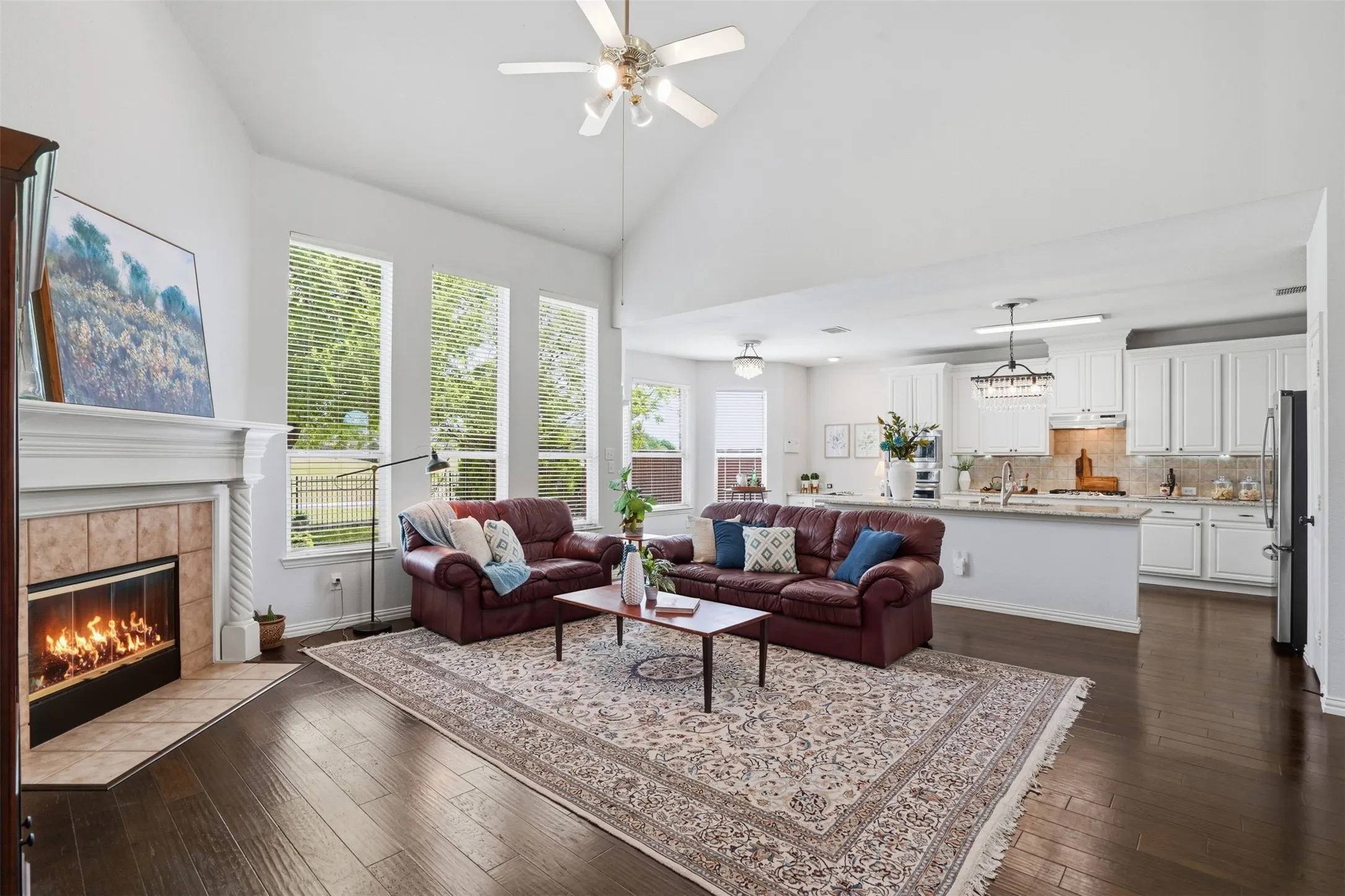 Single Family Residence For Sale in Collin County , 913 Royal Oaks Drive, Mc Kinney, Texas 75072, 5 Bedroom, 4 Bathroom, 2 Garage spaces, 3,416 Sqft, built in 2004, Preowned, mls#21234167, Real Estate Agent in Mc Kinney, Homes For Sale in Collin county, Homes For Sale in Mc Kinney, Realtor in Mc Kinney Texas, Real Estate Brokerage Independent Realty Texas, Luminita Cordes Realtor