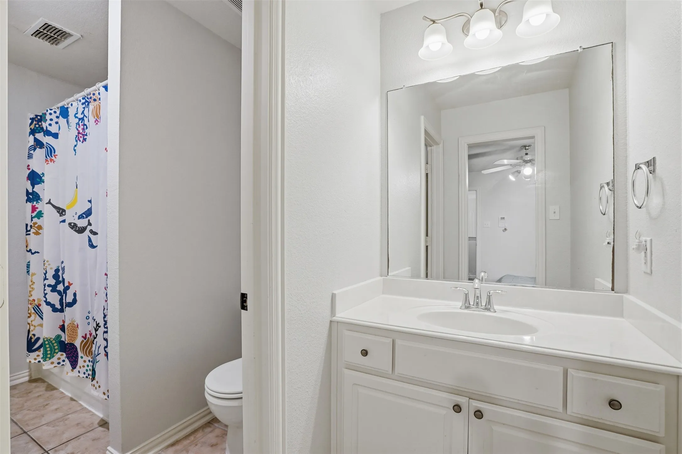 Single Family Residence For Sale in Collin County , 913 Royal Oaks Drive, Mc Kinney, Texas 75072, 5 Bedroom, 4 Bathroom, 2 Garage spaces, 3,416 Sqft, built in 2004, Preowned, mls#21234167, Real Estate Agent in Mc Kinney, Homes For Sale in Collin county, Homes For Sale in Mc Kinney, Realtor in Mc Kinney Texas, Real Estate Brokerage Independent Realty Texas, Luminita Cordes Realtor