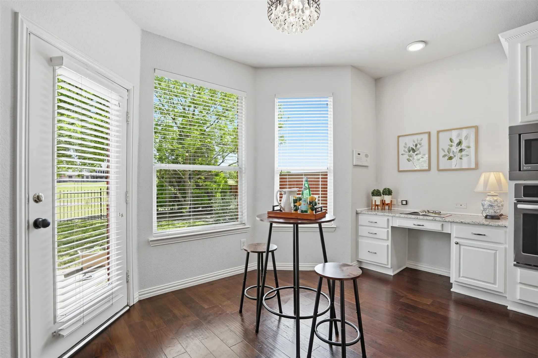 Single Family Residence For Sale in Collin County , 913 Royal Oaks Drive, Mc Kinney, Texas 75072, 5 Bedroom, 4 Bathroom, 2 Garage spaces, 3,416 Sqft, built in 2004, Preowned, mls#21234167, Real Estate Agent in Mc Kinney, Homes For Sale in Collin county, Homes For Sale in Mc Kinney, Realtor in Mc Kinney Texas, Real Estate Brokerage Independent Realty Texas, Luminita Cordes Realtor