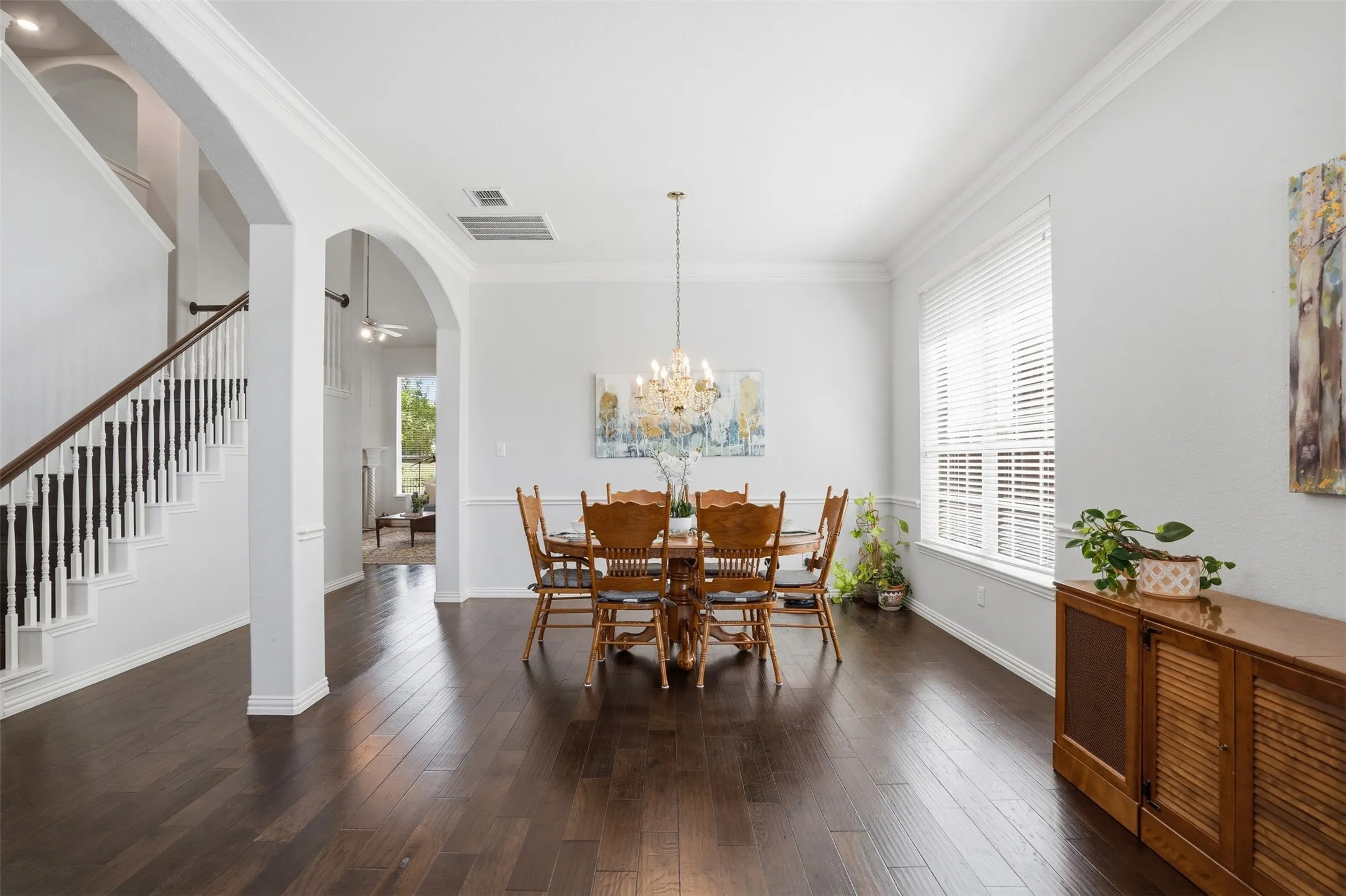Single Family Residence For Sale in Collin County , 913 Royal Oaks Drive, Mc Kinney, Texas 75072, 5 Bedroom, 4 Bathroom, 2 Garage spaces, 3,416 Sqft, built in 2004, Preowned, mls#21234167, Real Estate Agent in Mc Kinney, Homes For Sale in Collin county, Homes For Sale in Mc Kinney, Realtor in Mc Kinney Texas, Real Estate Brokerage Independent Realty Texas, Luminita Cordes Realtor