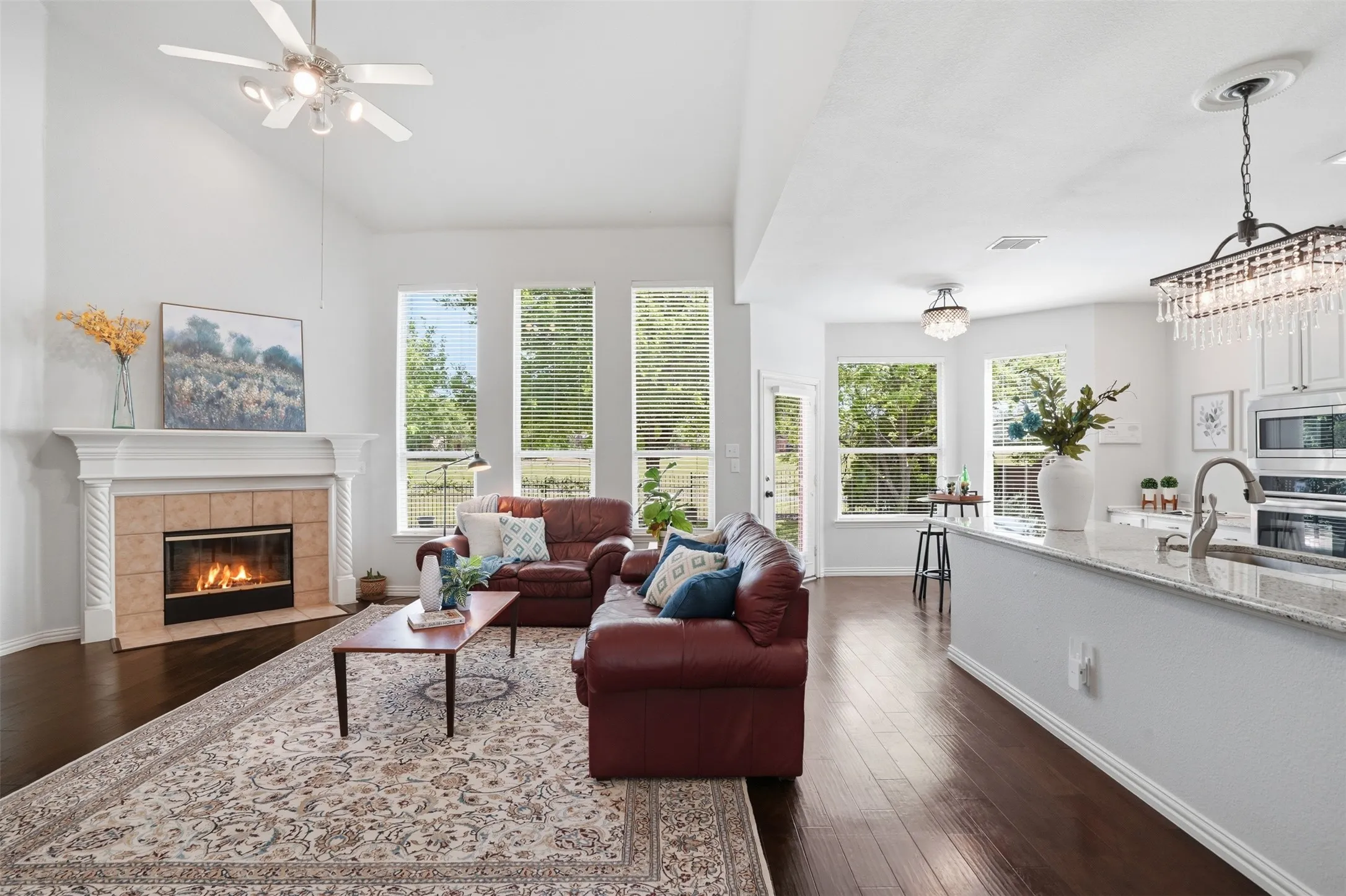 Single Family Residence For Sale in Collin County , 913 Royal Oaks Drive, Mc Kinney, Texas 75072, 5 Bedroom, 4 Bathroom, 2 Garage spaces, 3,416 Sqft, built in 2004, Preowned, mls#21234167, Real Estate Agent in Mc Kinney, Homes For Sale in Collin county, Homes For Sale in Mc Kinney, Realtor in Mc Kinney Texas, Real Estate Brokerage Independent Realty Texas, Luminita Cordes Realtor