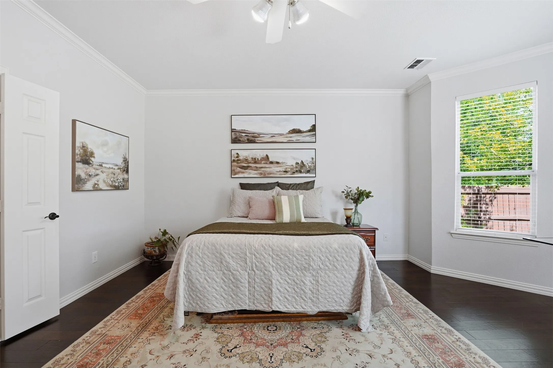 Single Family Residence For Sale in Collin County , 913 Royal Oaks Drive, Mc Kinney, Texas 75072, 5 Bedroom, 4 Bathroom, 2 Garage spaces, 3,416 Sqft, built in 2004, Preowned, mls#21234167, Real Estate Agent in Mc Kinney, Homes For Sale in Collin county, Homes For Sale in Mc Kinney, Realtor in Mc Kinney Texas, Real Estate Brokerage Independent Realty Texas, Luminita Cordes Realtor