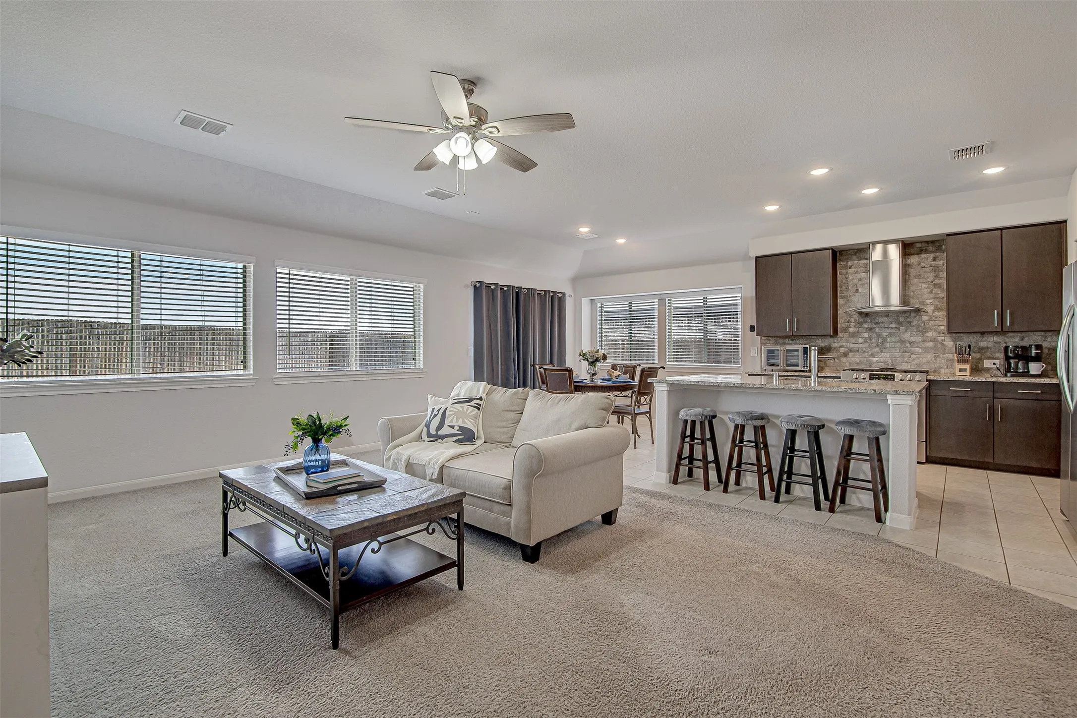 Single Family Residence For Sale in Johnson County , 1109 Nighthawk Trail, Alvarado, Texas 76009, 3 Bedroom, 2 Bathroom, 1 Garage spaces, 1,525 Sqft, built in 2020, Preowned, mls#21232466, Real Estate Agent in Alvarado, Homes For Sale in Johnson county, Homes For Sale in Alvarado, Realtor in Alvarado Texas, Real Estate Brokerage Independent Realty Texas, Luminita Cordes Realtor