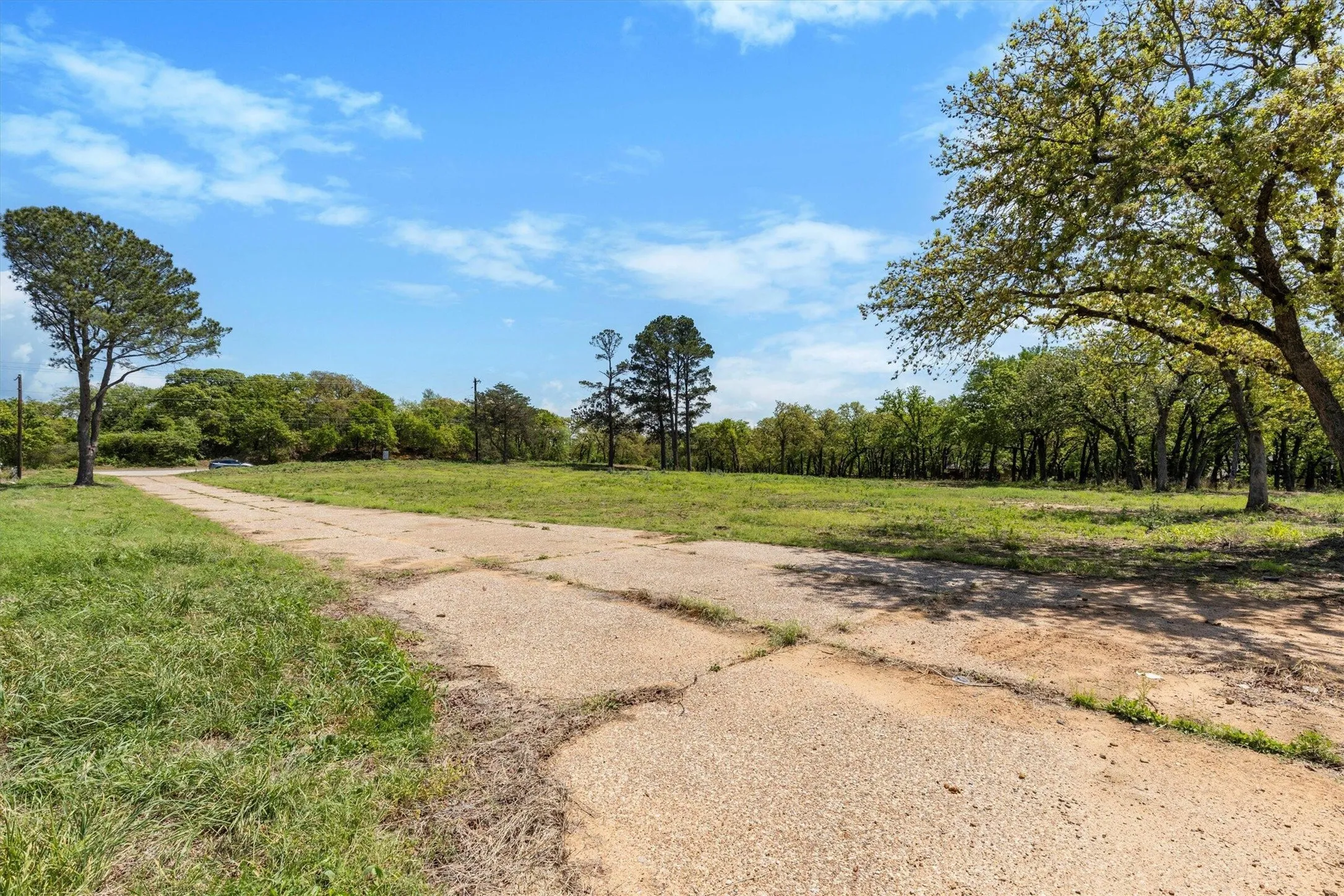 Unimproved Land For Sale in Denton County , 149 W Fm 1830, Argyle, Texas 76226, 0, 0, Garage spaces, 0 Sqft, built in 0, Price $2,249,995, mls#21234384, Real Estate Agent in Argyle, Homes For Sale in Denton county, Homes For Sale in Argyle, Realtor in Argyle Texas, Real Estate Brokerage Independent Realty Texas, Luminita Cordes Realtor