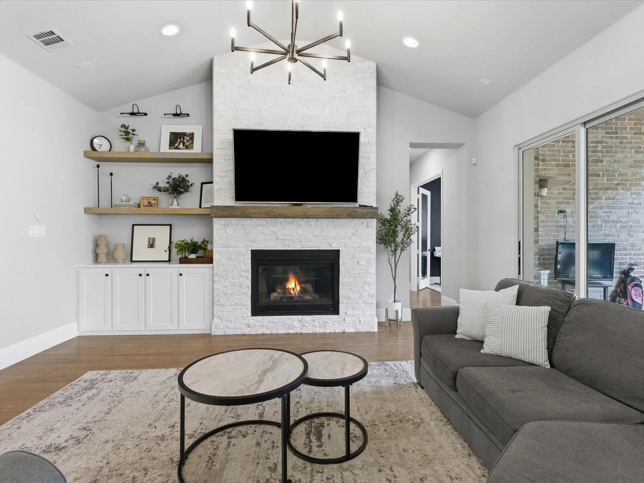 Single Family Residence For Sale in Collin County , 2180 Ivywood Lane, Prosper, Texas 75078, 4 Bedroom, 4 Bathroom, 3 Garage spaces, 3,469 Sqft, built in 2021, mls#21234438, Real Estate Agent in Prosper, Homes For Sale in Collin county, Homes For Sale in Prosper, Realtor in Prosper Texas, Real Estate Brokerage Independent Realty Texas, Luminita Cordes Realtor